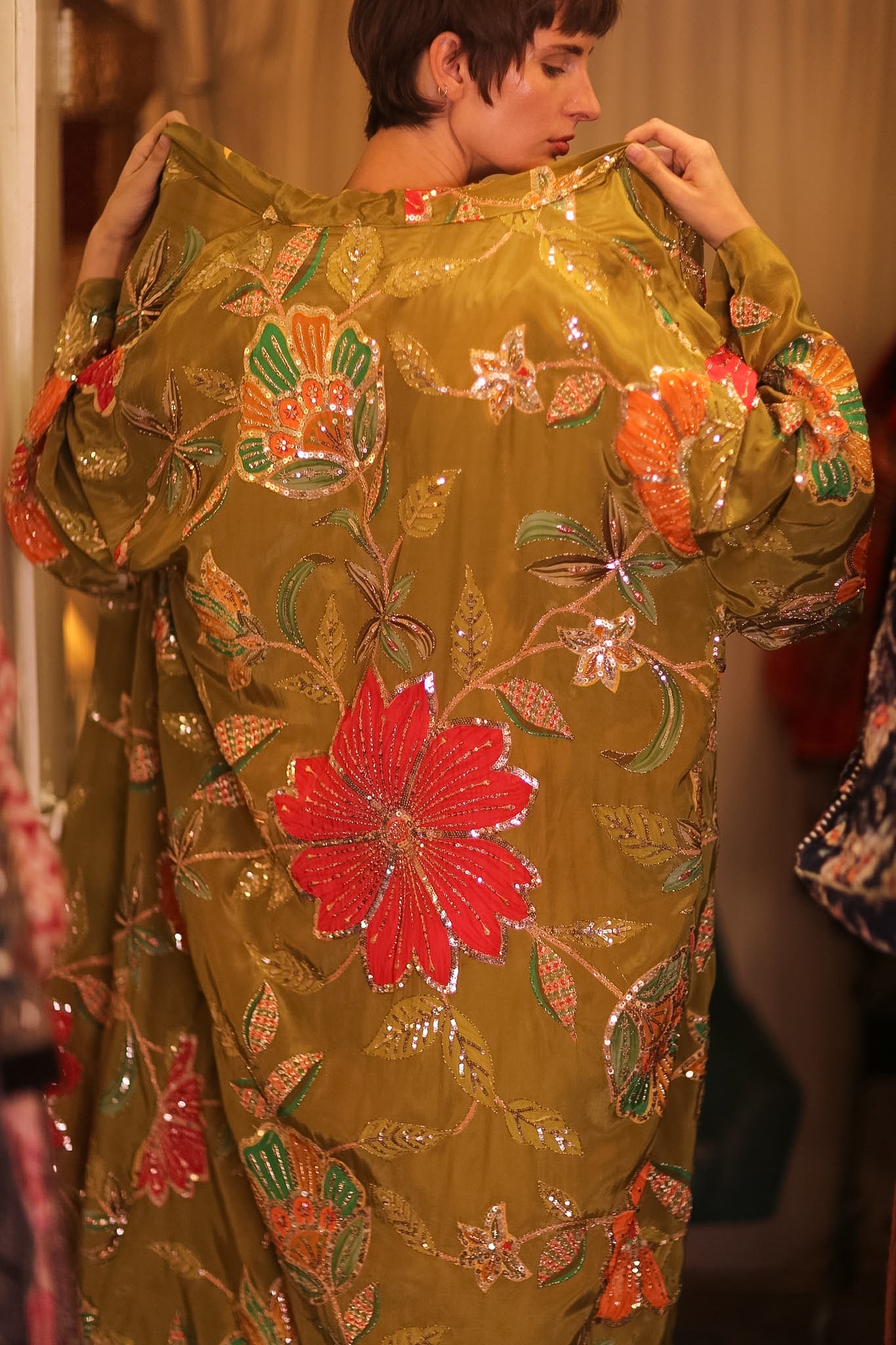 EMBROIDERED SILK KIMONO ROSE GABRIEL - BANGKOK TAILOR CLOTHING STORE - HANDMADE CLOTHING