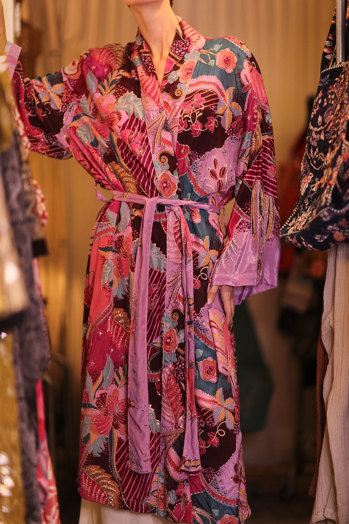 EMBROIDERED SILK LONG KIMONO FLORAL - BANGKOK TAILOR CLOTHING STORE - HANDMADE CLOTHING