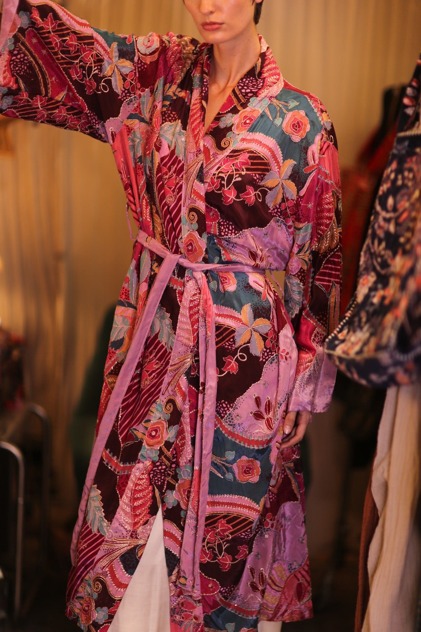 EMBROIDERED SILK LONG KIMONO FLORAL - BANGKOK TAILOR CLOTHING STORE - HANDMADE CLOTHING