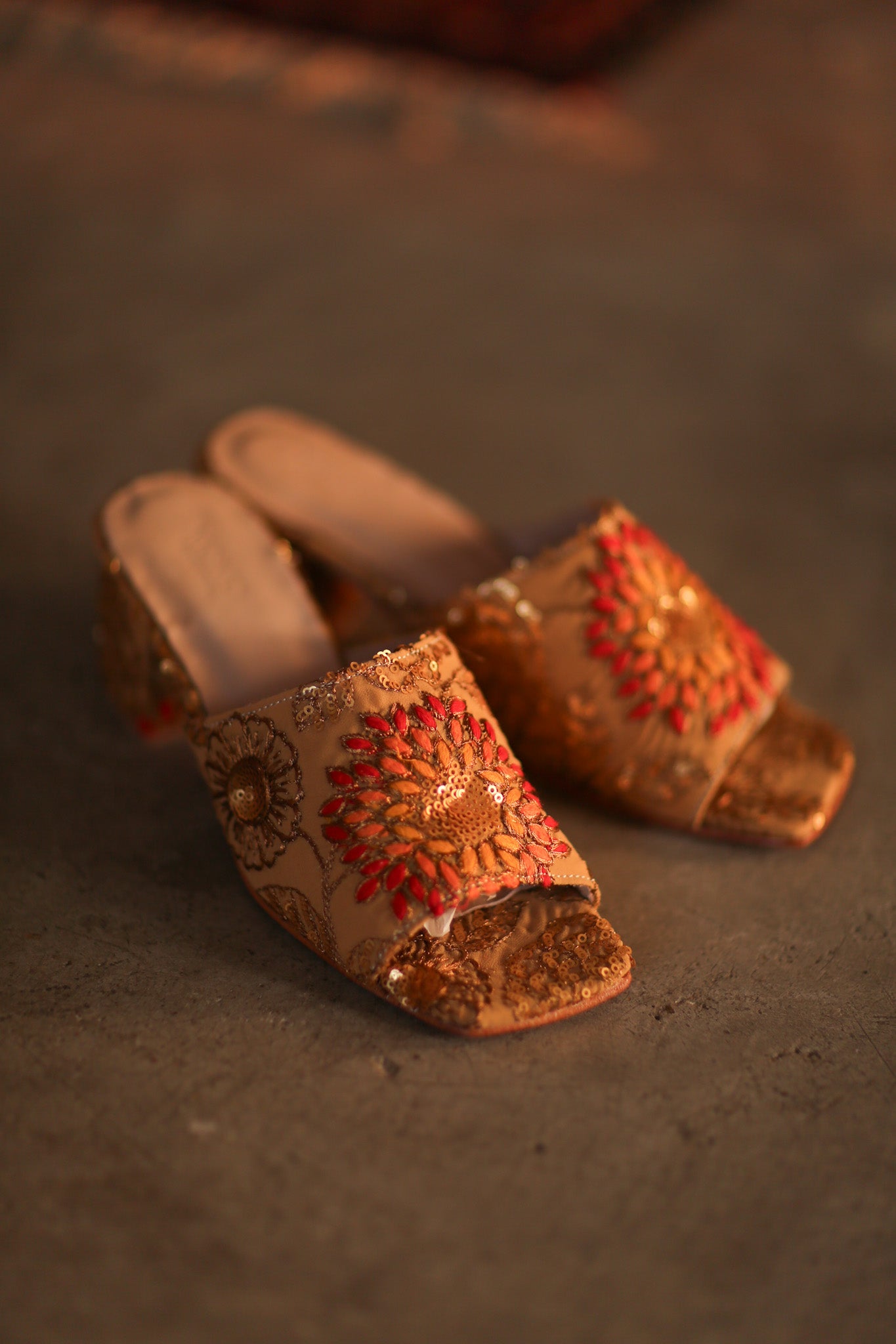 EMBROIDERED SILK MULES LIRETTA - BANGKOK TAILOR CLOTHING STORE - HANDMADE CLOTHING