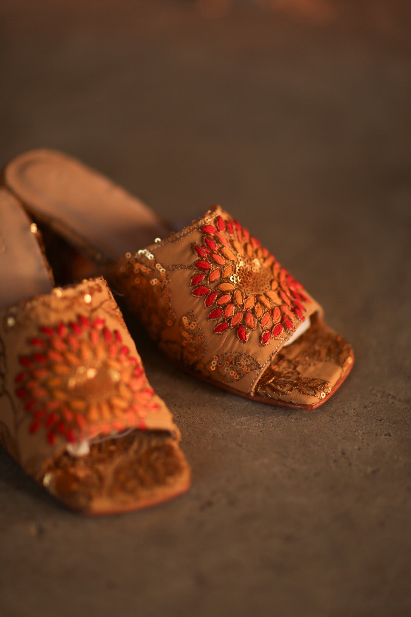 EMBROIDERED SILK MULES LIRETTA - BANGKOK TAILOR CLOTHING STORE - HANDMADE CLOTHING