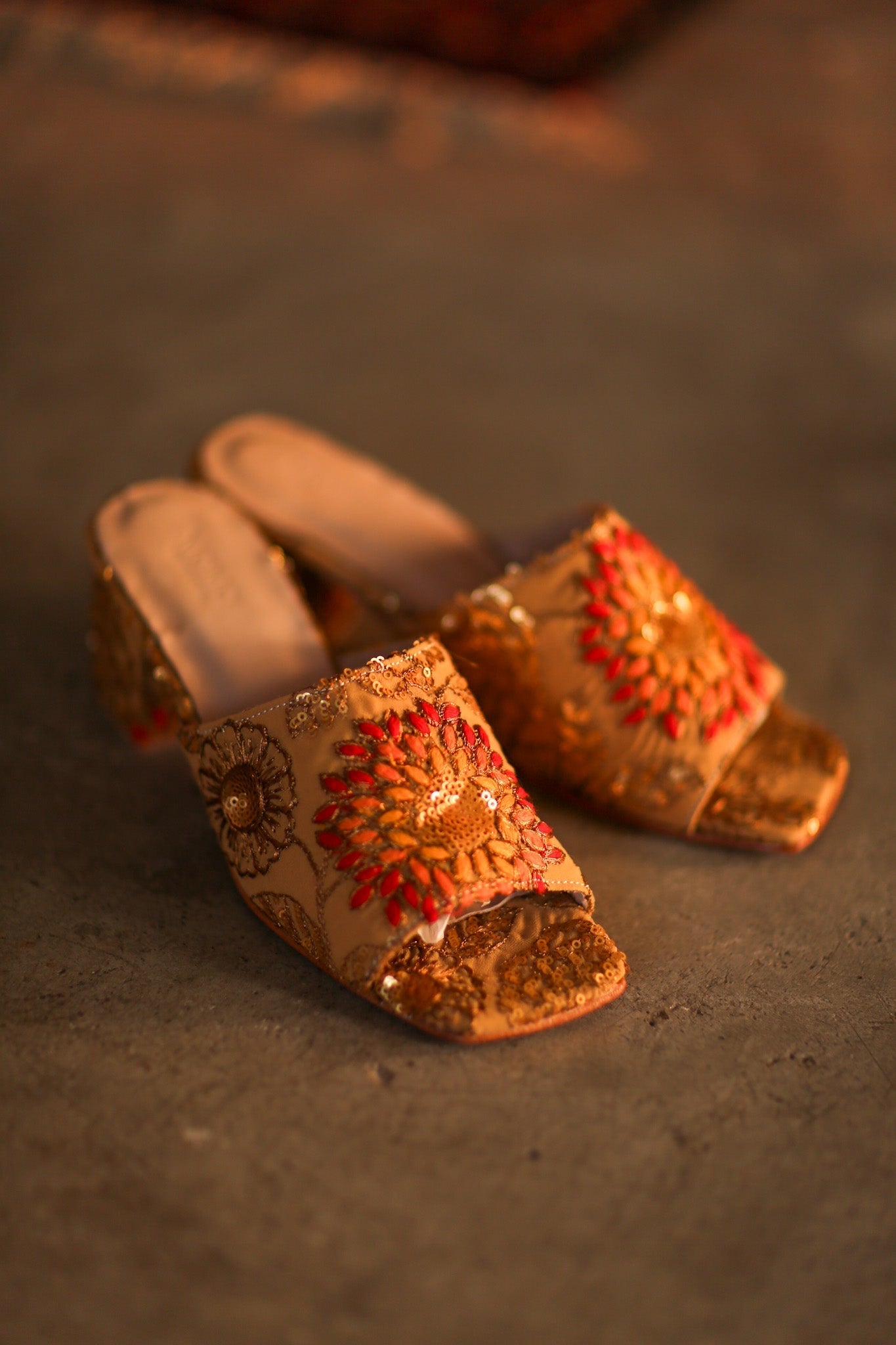 EMBROIDERED SILK MULES LIRETTA - BANGKOK TAILOR CLOTHING STORE - HANDMADE CLOTHING