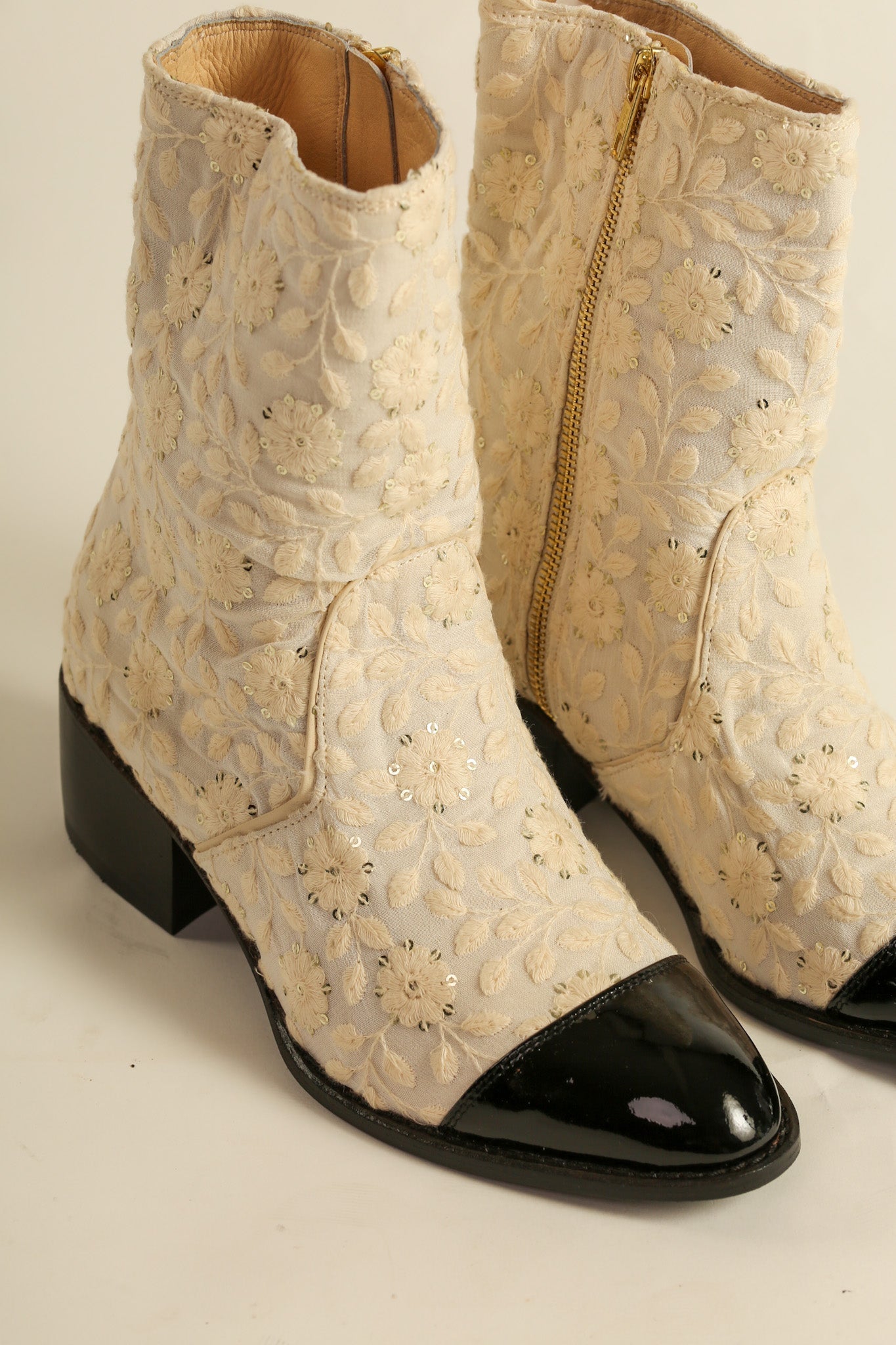 EMBROIDERED SILK PATENT BLACK CAP BOOTS COCOCHA - BANGKOK TAILOR CLOTHING STORE - HANDMADE CLOTHING
