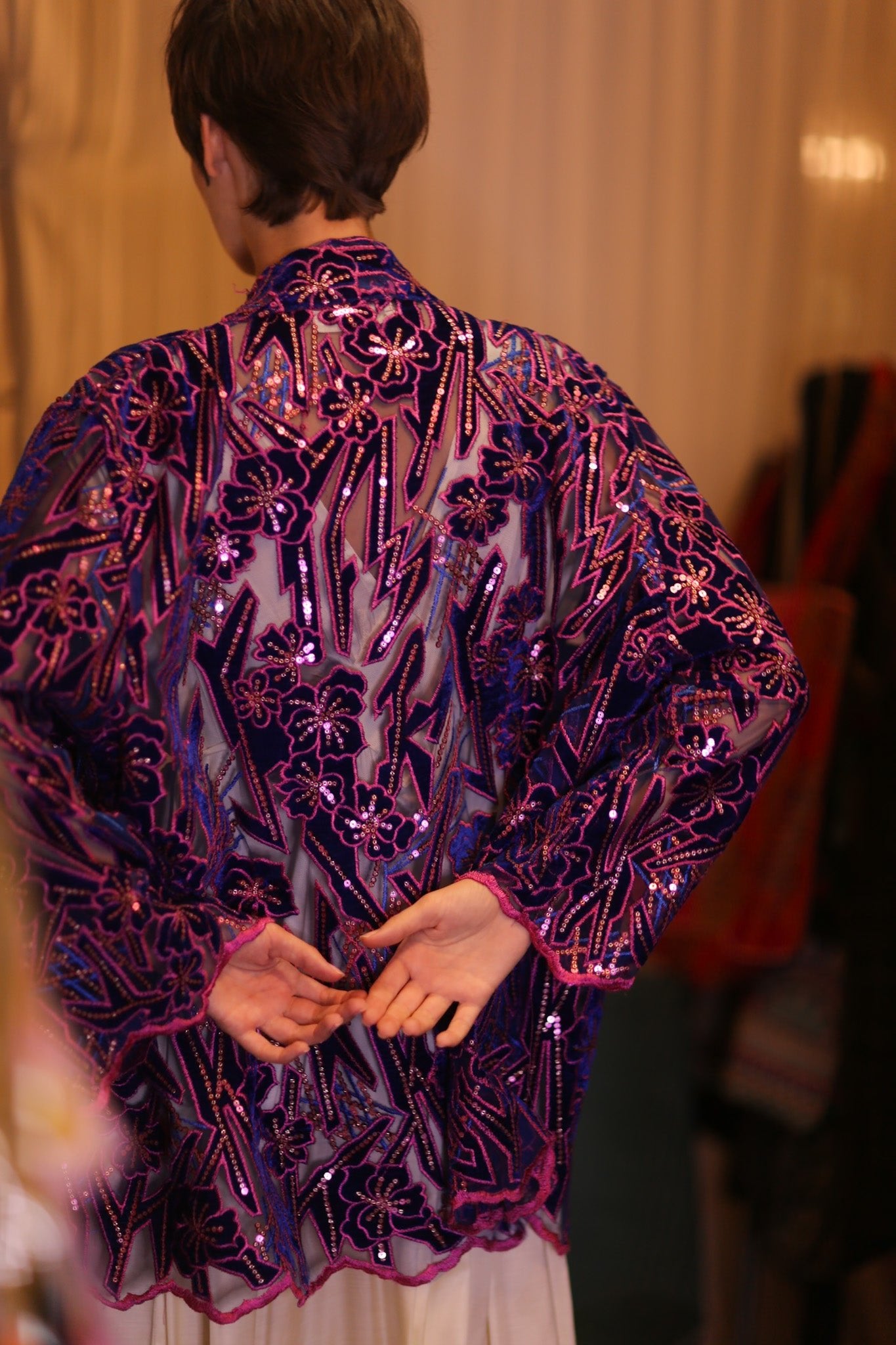 EMBROIDERED SILK SHORT KIMONO ANGEL - BANGKOK TAILOR CLOTHING STORE - HANDMADE CLOTHING