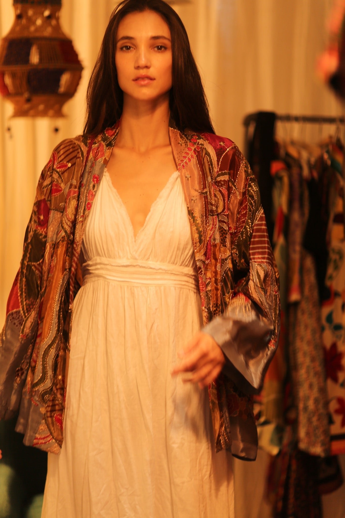 EMBROIDERED SILK SHORT KIMONO CARINE - BANGKOK TAILOR CLOTHING STORE - HANDMADE CLOTHING