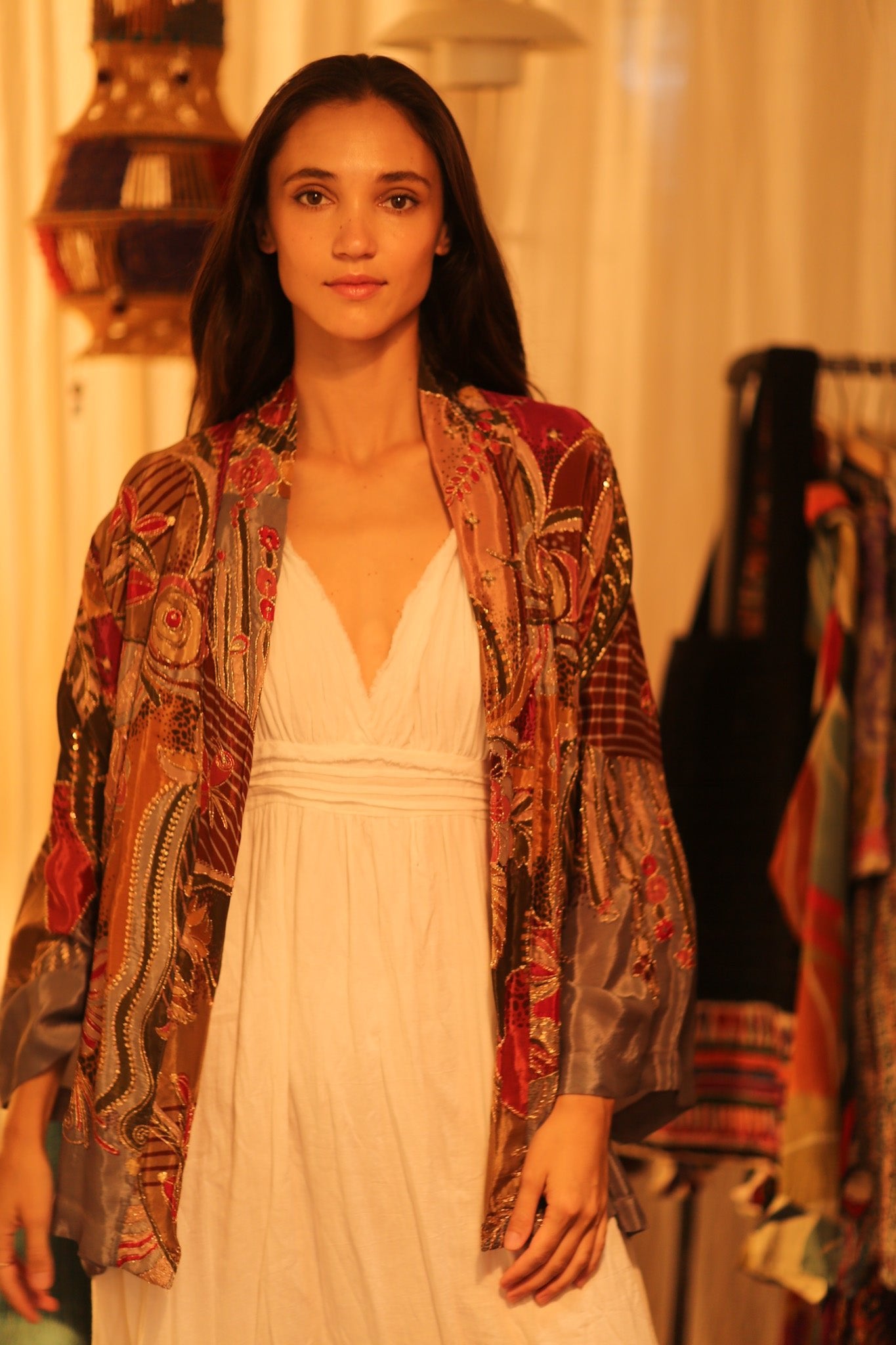 EMBROIDERED SILK SHORT KIMONO CARINE - BANGKOK TAILOR CLOTHING STORE - HANDMADE CLOTHING