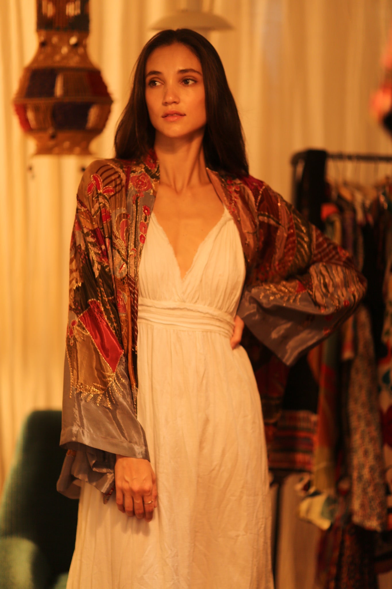 EMBROIDERED SILK SHORT KIMONO CARINE - BANGKOK TAILOR CLOTHING STORE - HANDMADE CLOTHING