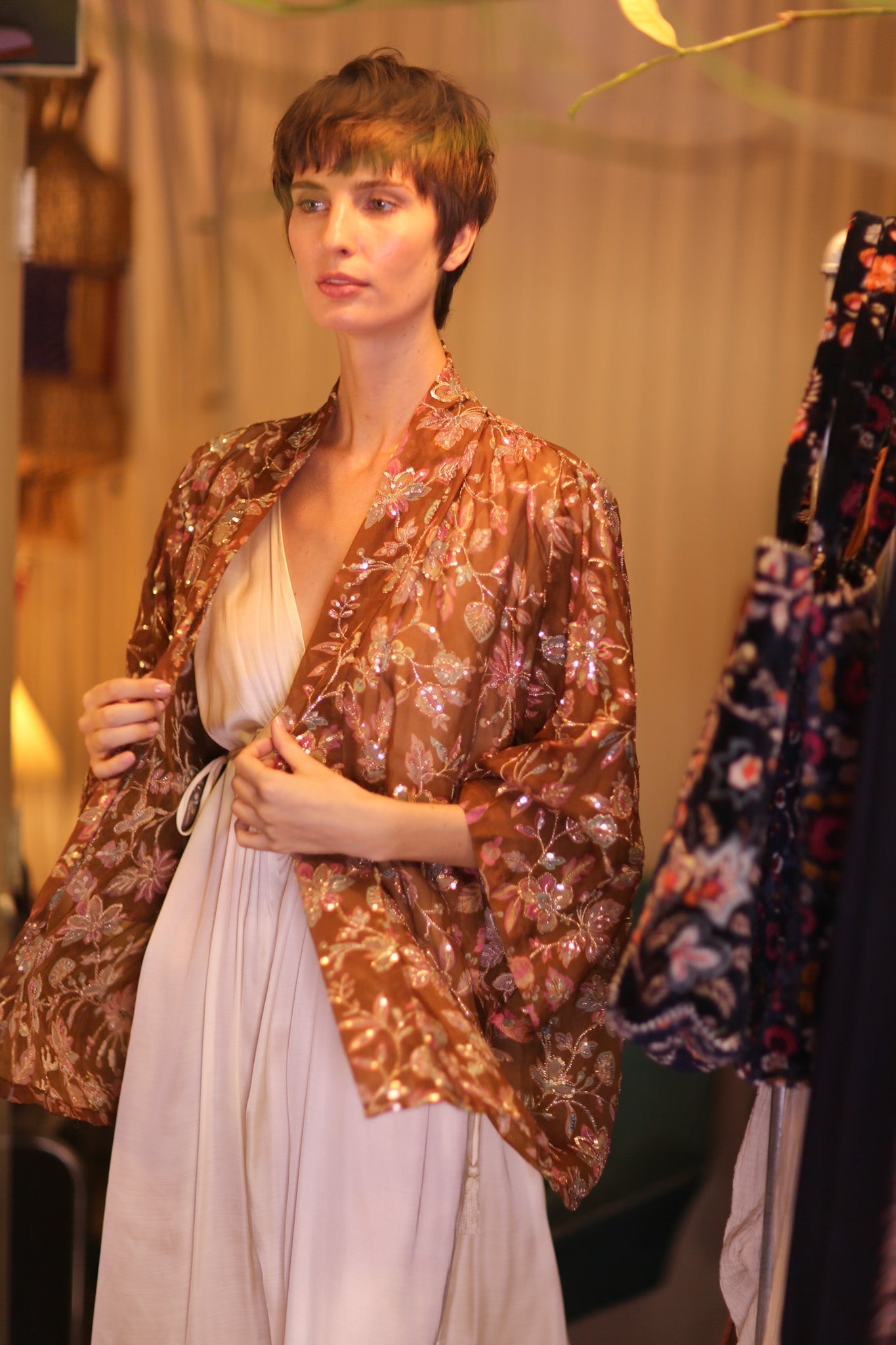 EMBROIDERED SILK SHORT KIMONO SIENNA - BANGKOK TAILOR CLOTHING STORE - HANDMADE CLOTHING