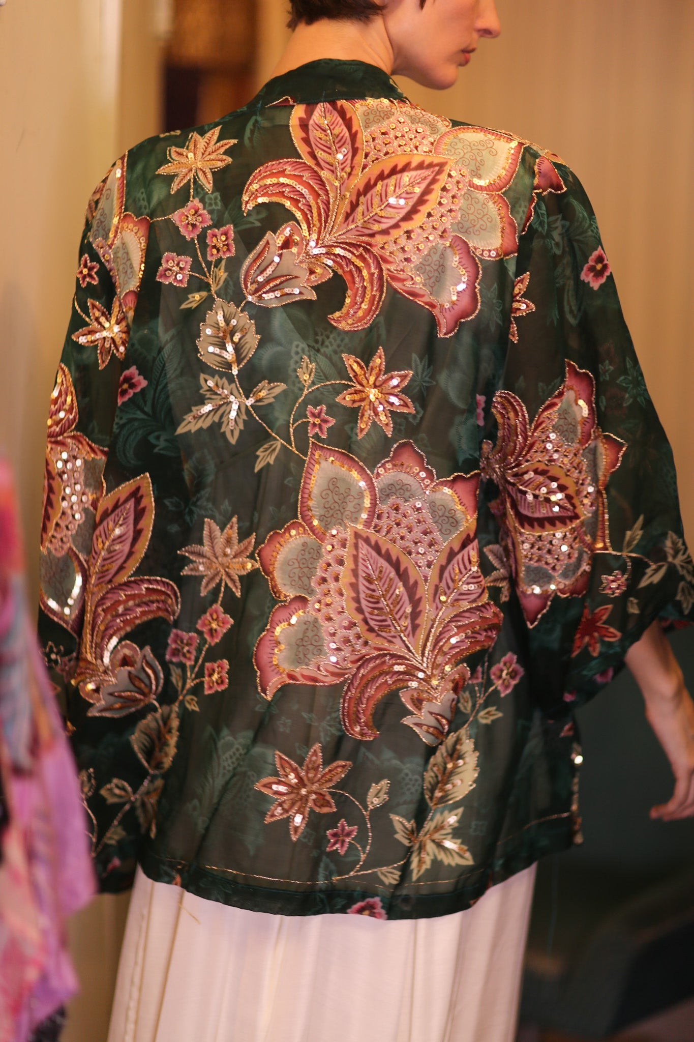 EMBROIDERED SILK SHORT KIMONO VERDELLE - BANGKOK TAILOR CLOTHING STORE - HANDMADE CLOTHING