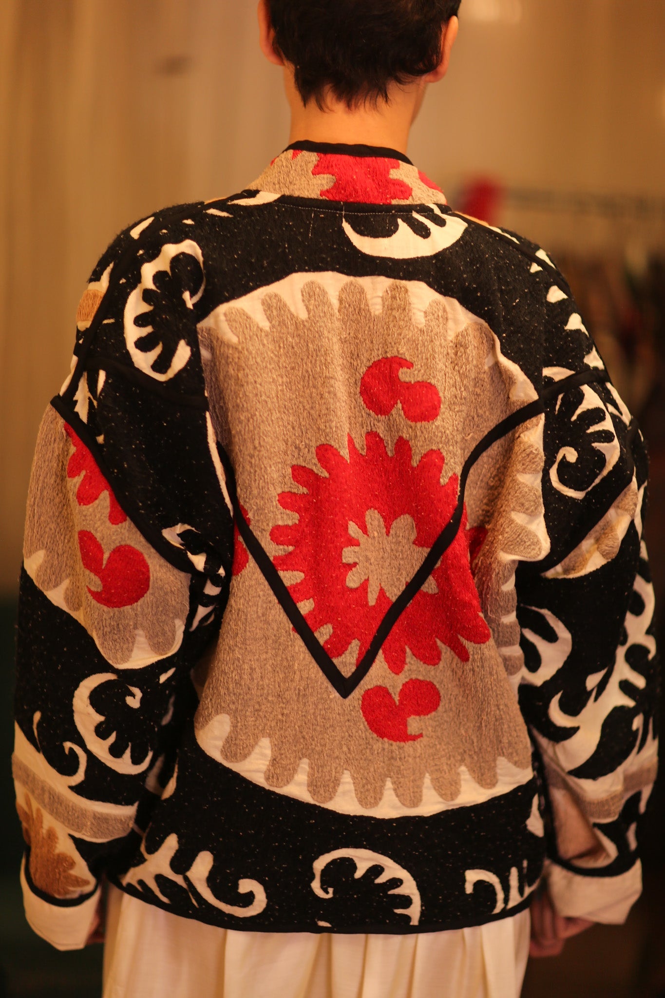 EMBROIDERED SUZANI JACKET INPARA - BANGKOK TAILOR CLOTHING STORE - HANDMADE CLOTHING