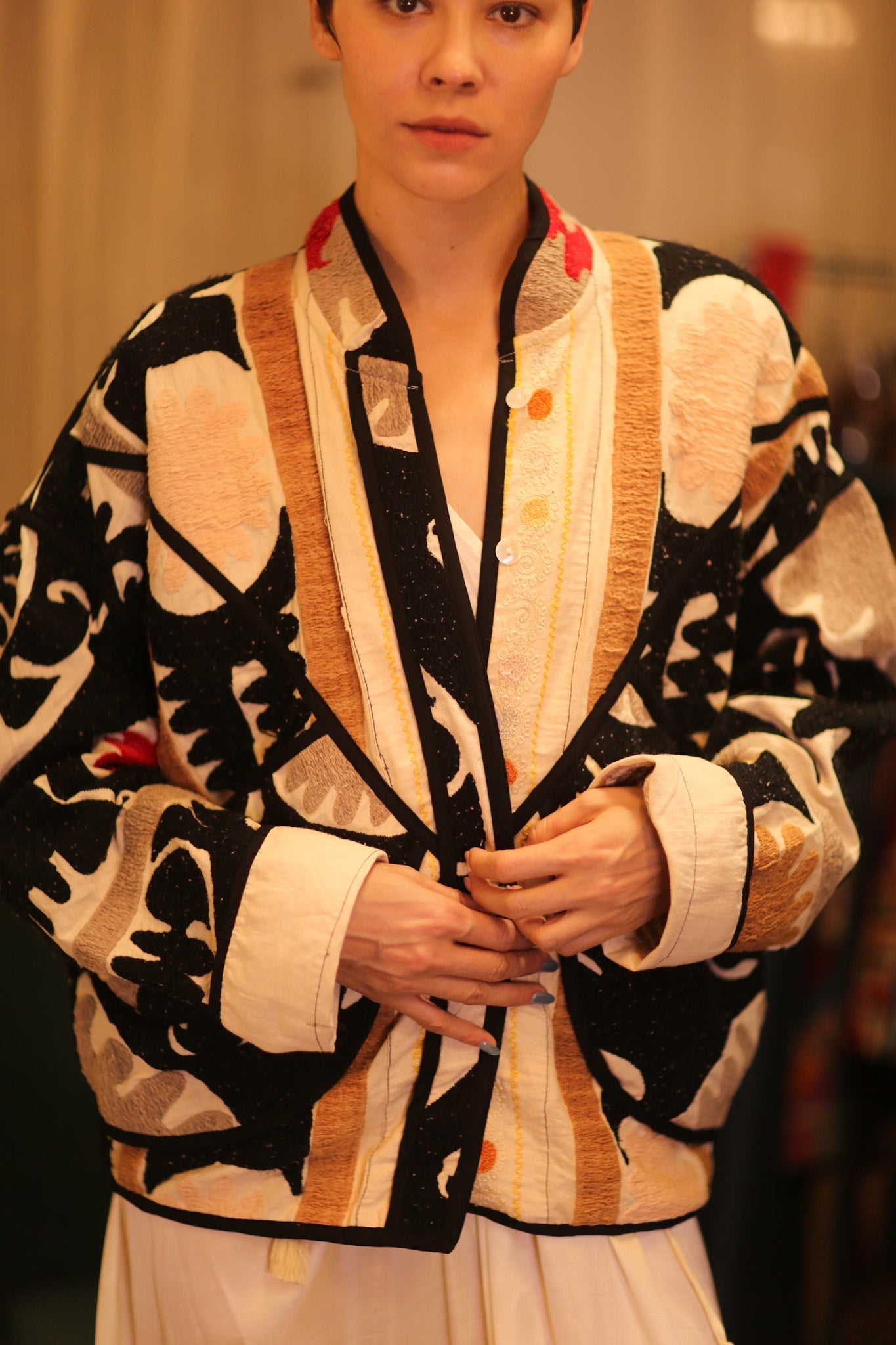 EMBROIDERED SUZANI JACKET INPARA - BANGKOK TAILOR CLOTHING STORE - HANDMADE CLOTHING