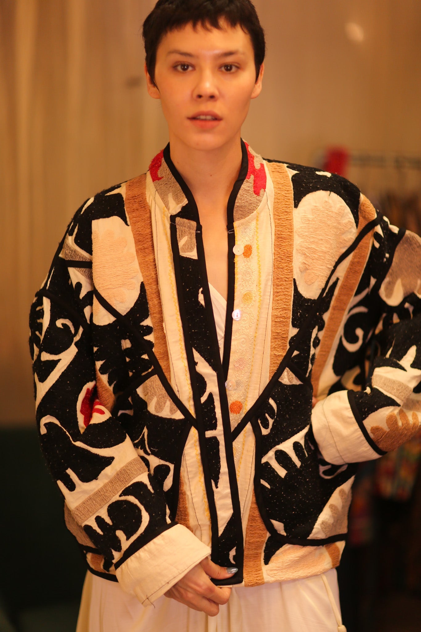 EMBROIDERED SUZANI JACKET INPARA - BANGKOK TAILOR CLOTHING STORE - HANDMADE CLOTHING