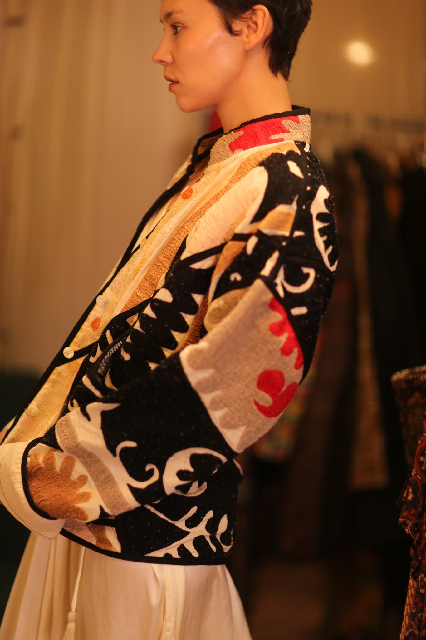 EMBROIDERED SUZANI JACKET INPARA - BANGKOK TAILOR CLOTHING STORE - HANDMADE CLOTHING