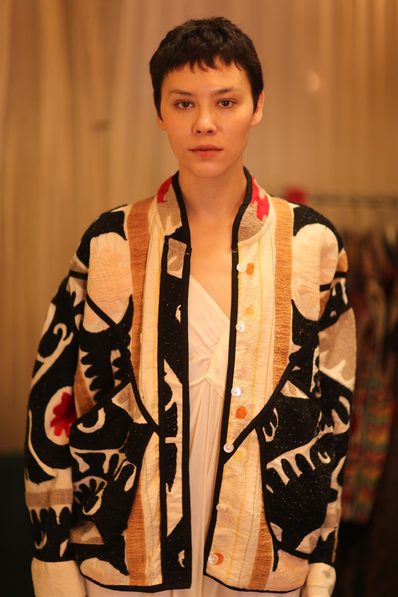 EMBROIDERED SUZANI JACKET INPARA - BANGKOK TAILOR CLOTHING STORE - HANDMADE CLOTHING