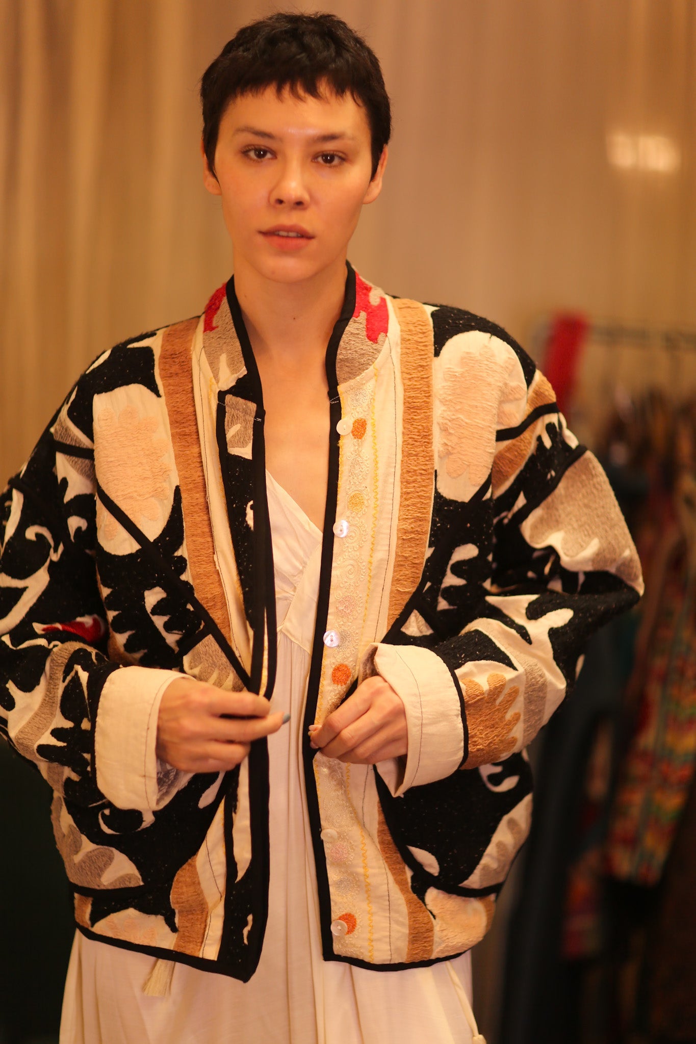 EMBROIDERED SUZANI JACKET INPARA - BANGKOK TAILOR CLOTHING STORE - HANDMADE CLOTHING