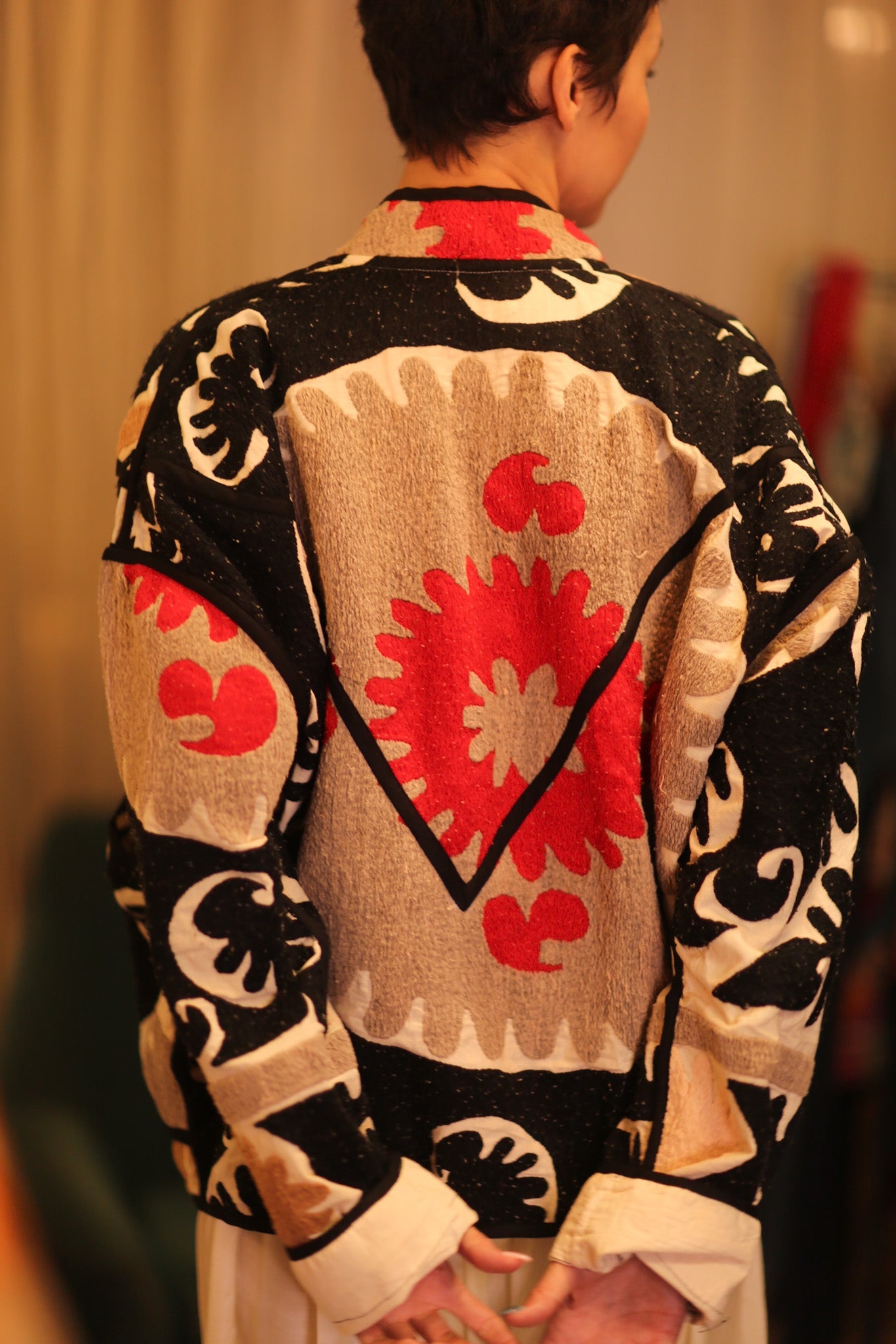 EMBROIDERED SUZANI JACKET INPARA - BANGKOK TAILOR CLOTHING STORE - HANDMADE CLOTHING