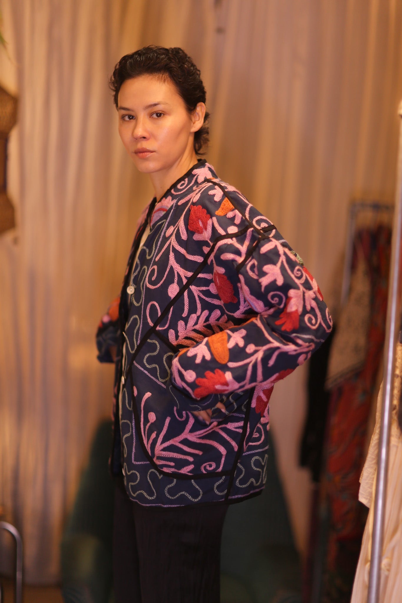EMBROIDERED SUZANI JACKET JIM - BANGKOK TAILOR CLOTHING STORE - HANDMADE CLOTHING