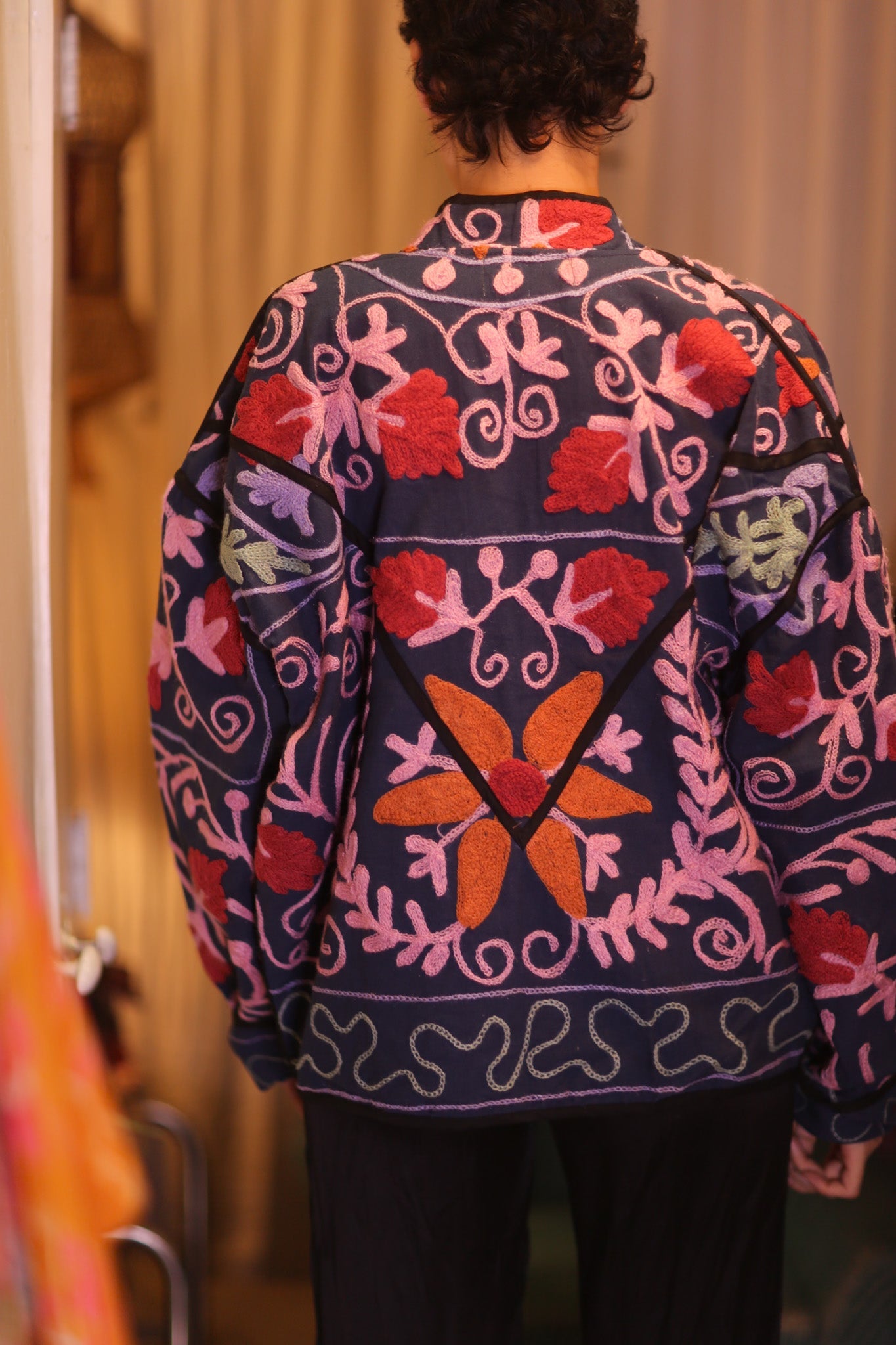 EMBROIDERED SUZANI JACKET JIM - BANGKOK TAILOR CLOTHING STORE - HANDMADE CLOTHING