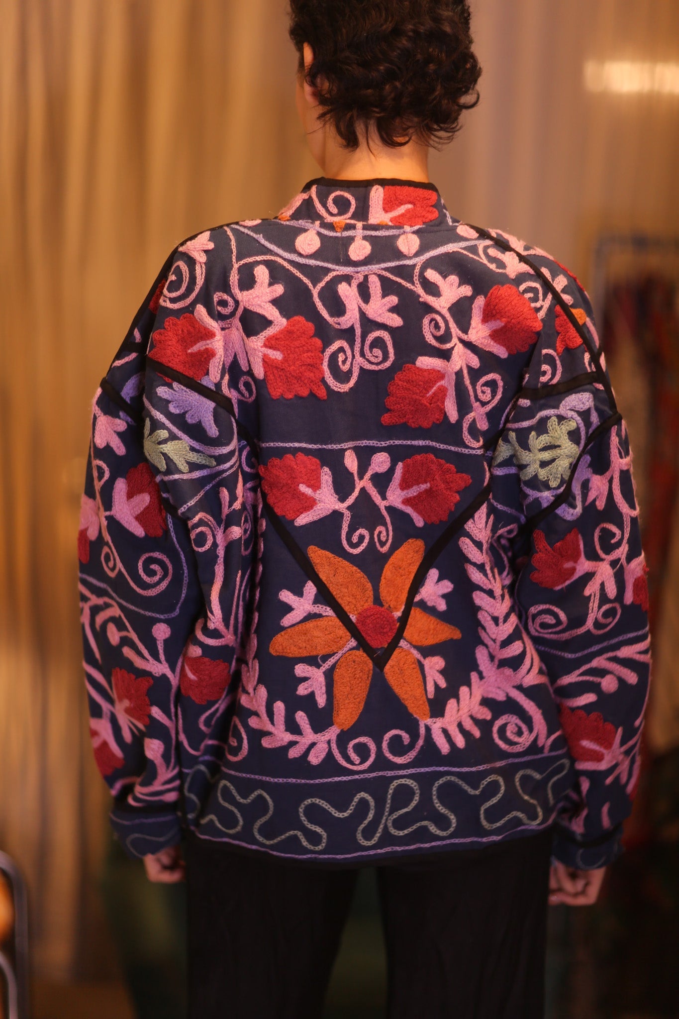 EMBROIDERED SUZANI JACKET JIM - BANGKOK TAILOR CLOTHING STORE - HANDMADE CLOTHING