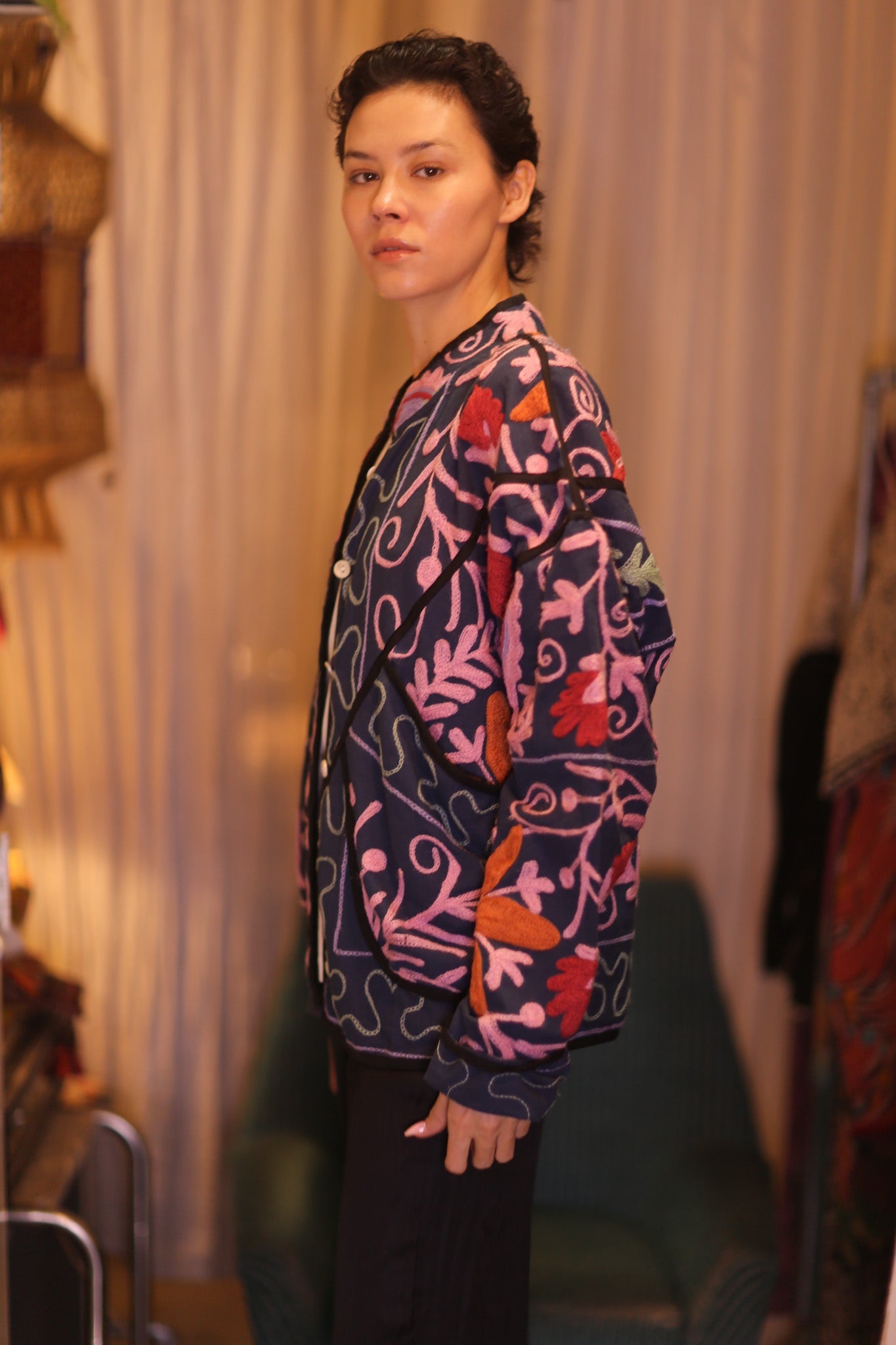 EMBROIDERED SUZANI JACKET JIM - BANGKOK TAILOR CLOTHING STORE - HANDMADE CLOTHING