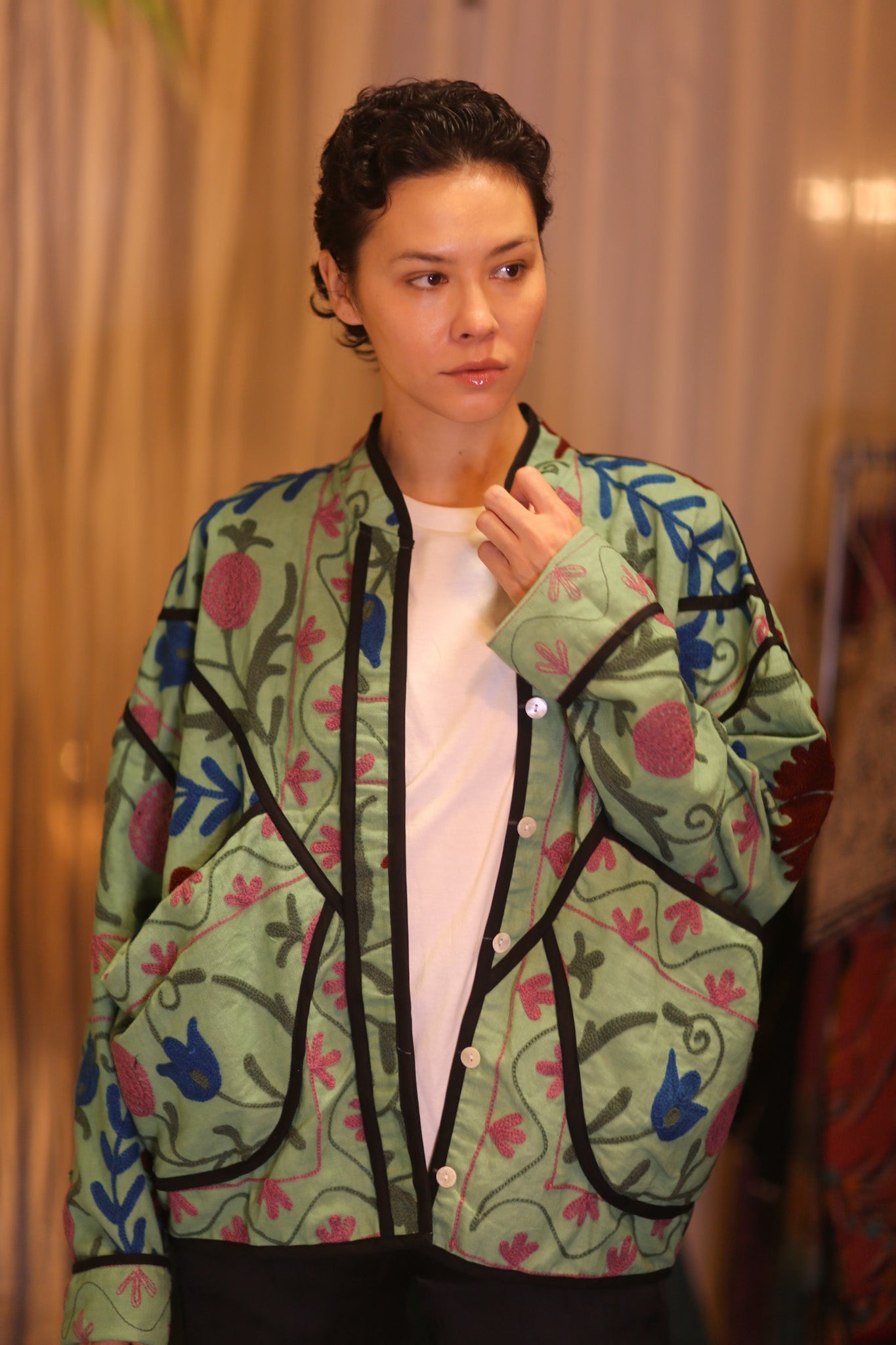 EMBROIDERED SUZANI JACKET MINA - BANGKOK TAILOR CLOTHING STORE - HANDMADE CLOTHING