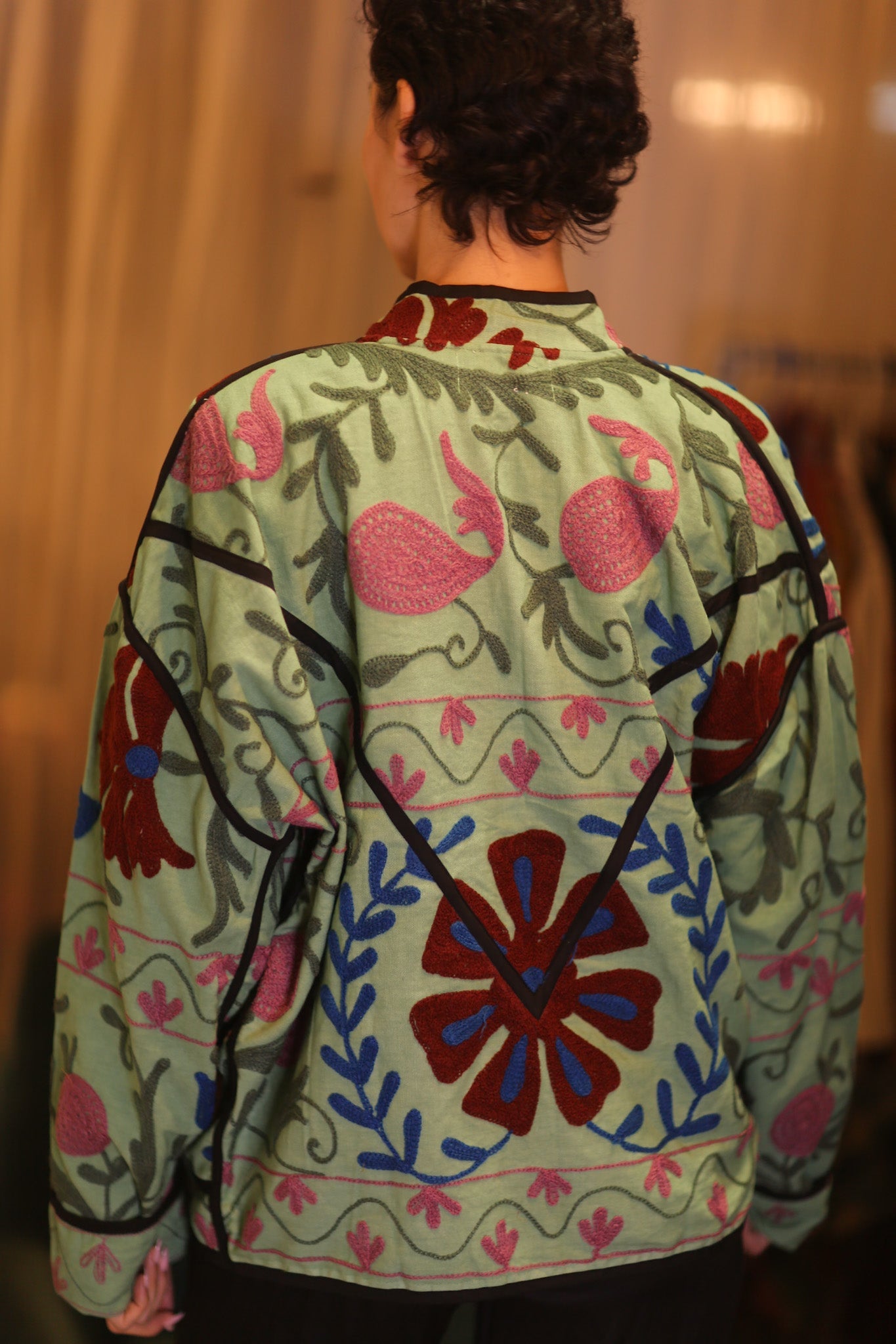 EMBROIDERED SUZANI JACKET MINA - BANGKOK TAILOR CLOTHING STORE - HANDMADE CLOTHING