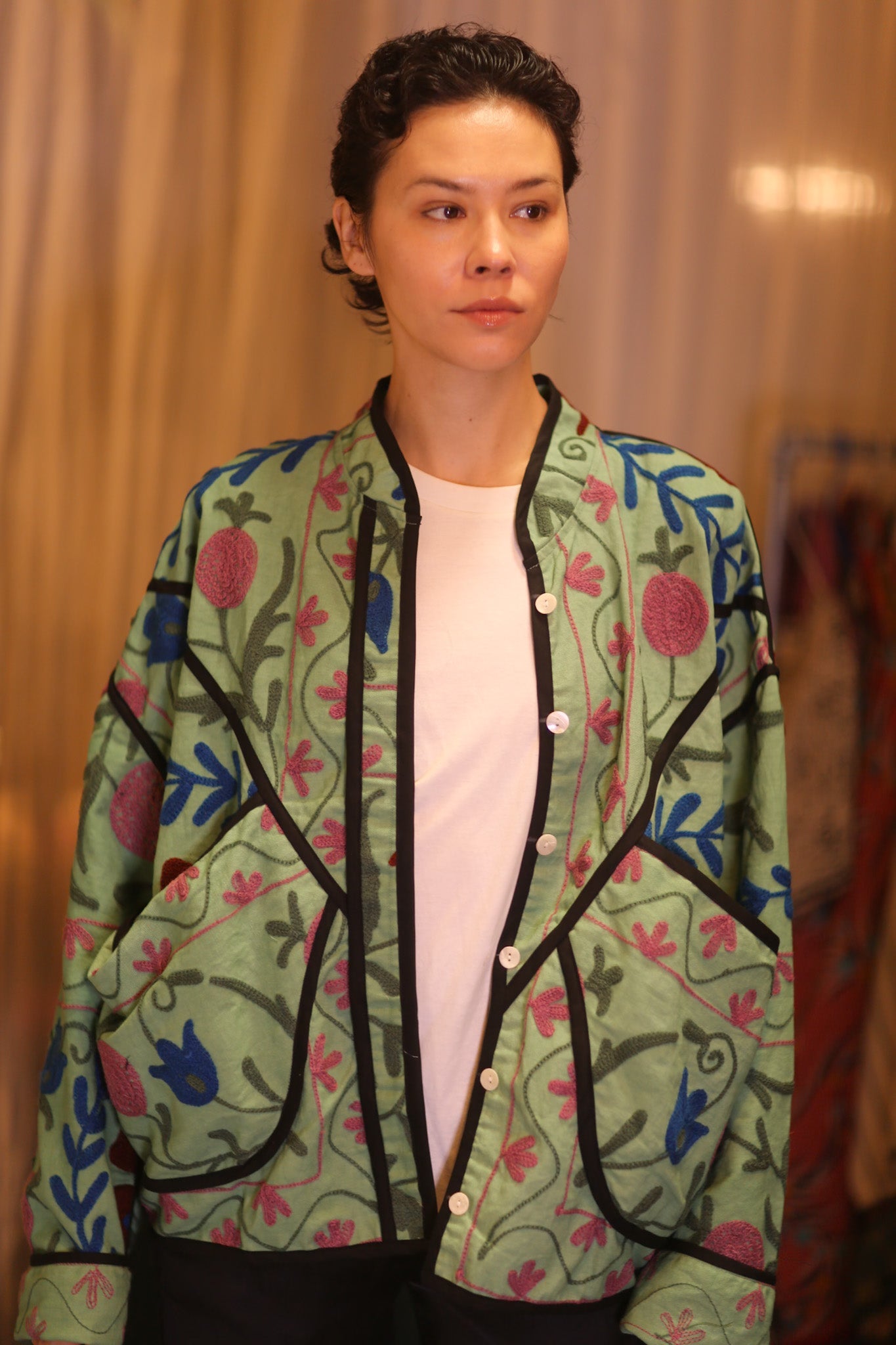 EMBROIDERED SUZANI JACKET MINA - BANGKOK TAILOR CLOTHING STORE - HANDMADE CLOTHING