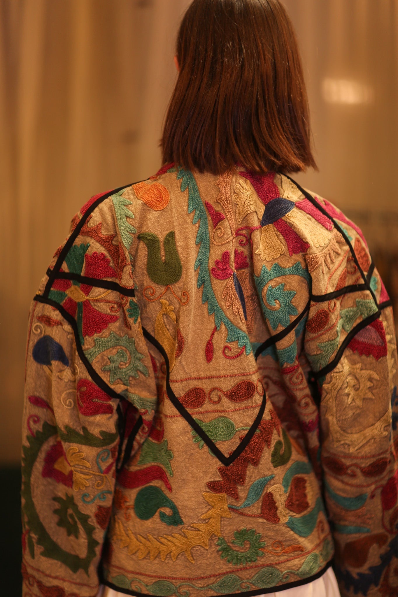 EMBROIDERED SUZANI JACKET WAYNE - BANGKOK TAILOR CLOTHING STORE - HANDMADE CLOTHING