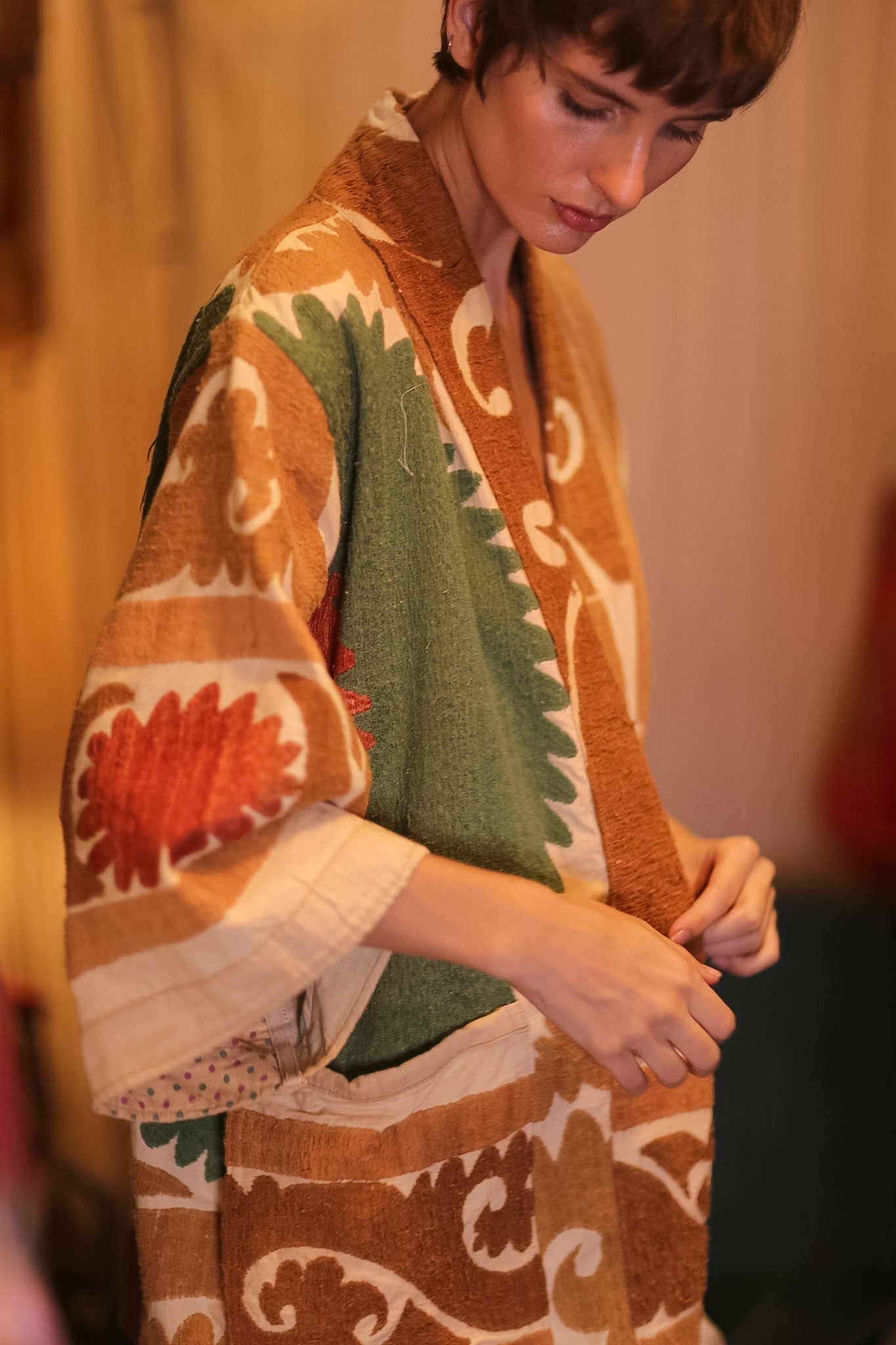 EMBROIDERED SUZANI SHORT KIMONO SPRING - BANGKOK TAILOR CLOTHING STORE - HANDMADE CLOTHING