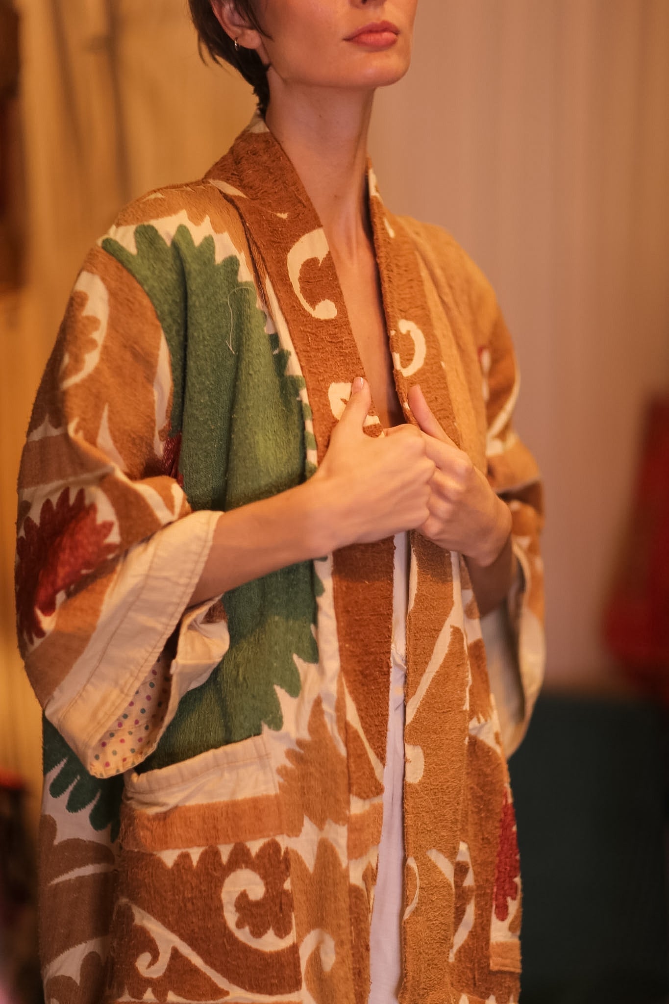 EMBROIDERED SUZANI SHORT KIMONO SPRING - BANGKOK TAILOR CLOTHING STORE - HANDMADE CLOTHING