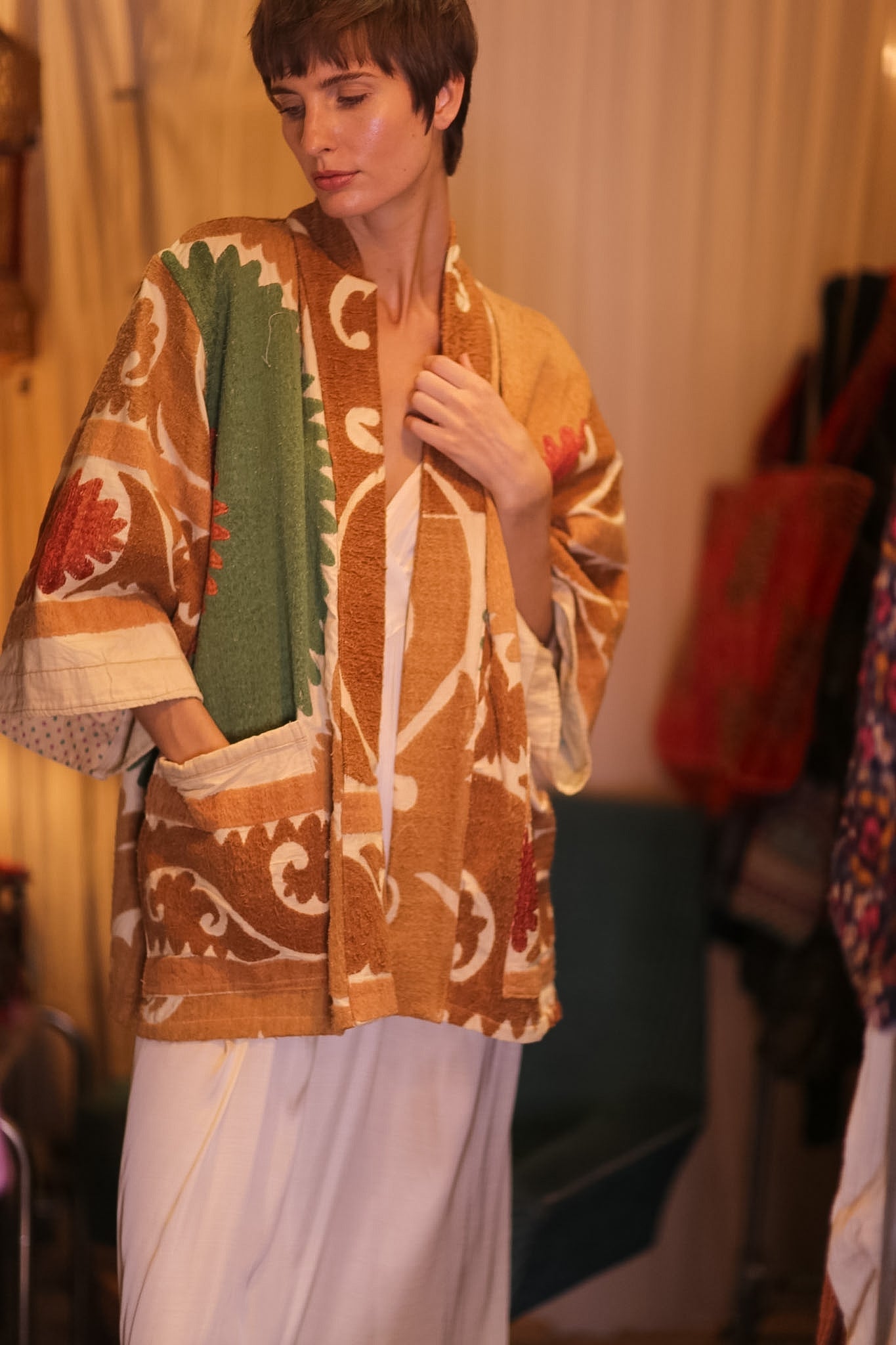 EMBROIDERED SUZANI SHORT KIMONO SPRING - BANGKOK TAILOR CLOTHING STORE - HANDMADE CLOTHING