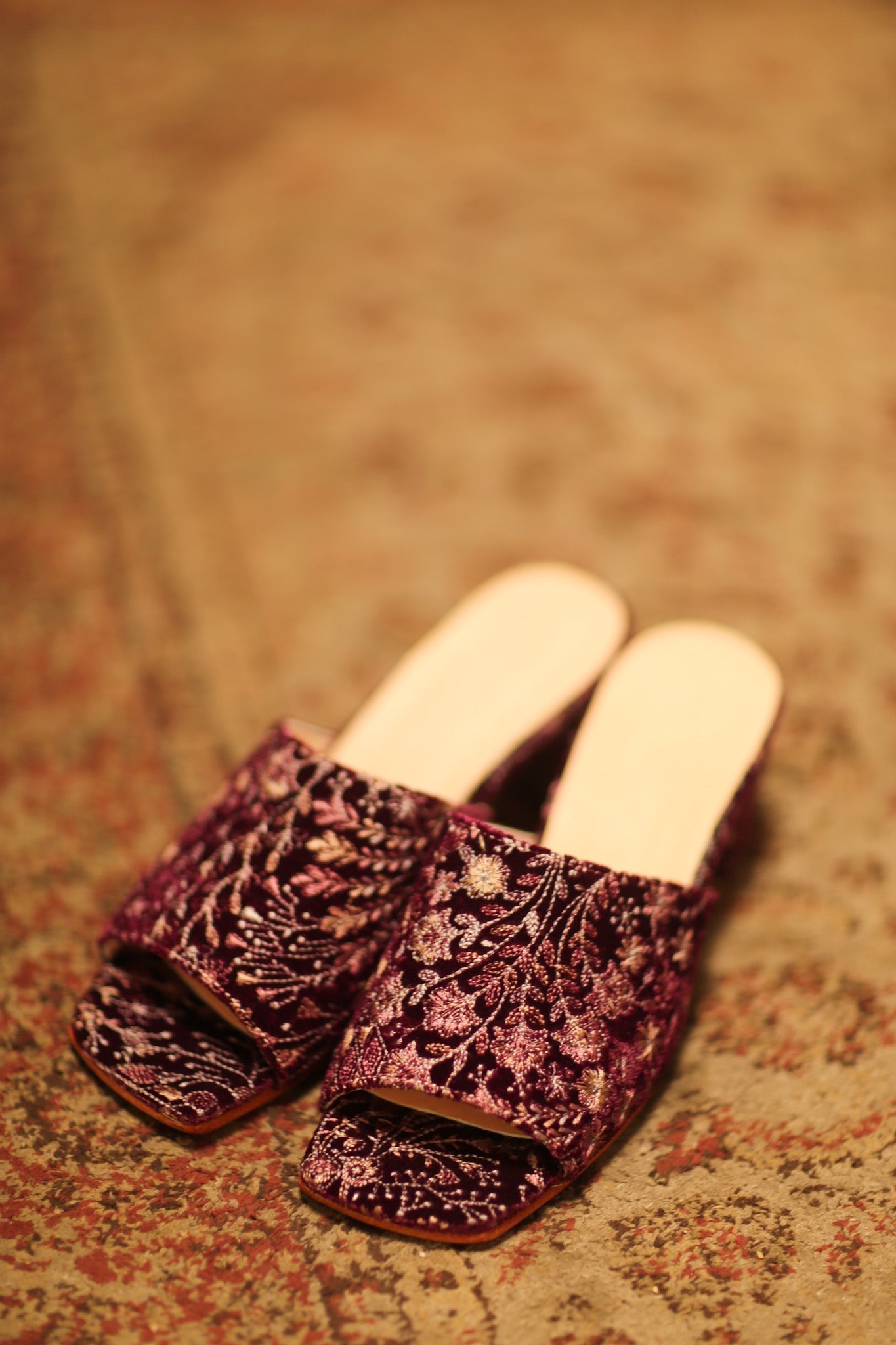 EMBROIDERED VELVET HEELED MULES JARISSA - BANGKOK TAILOR CLOTHING STORE - HANDMADE CLOTHING