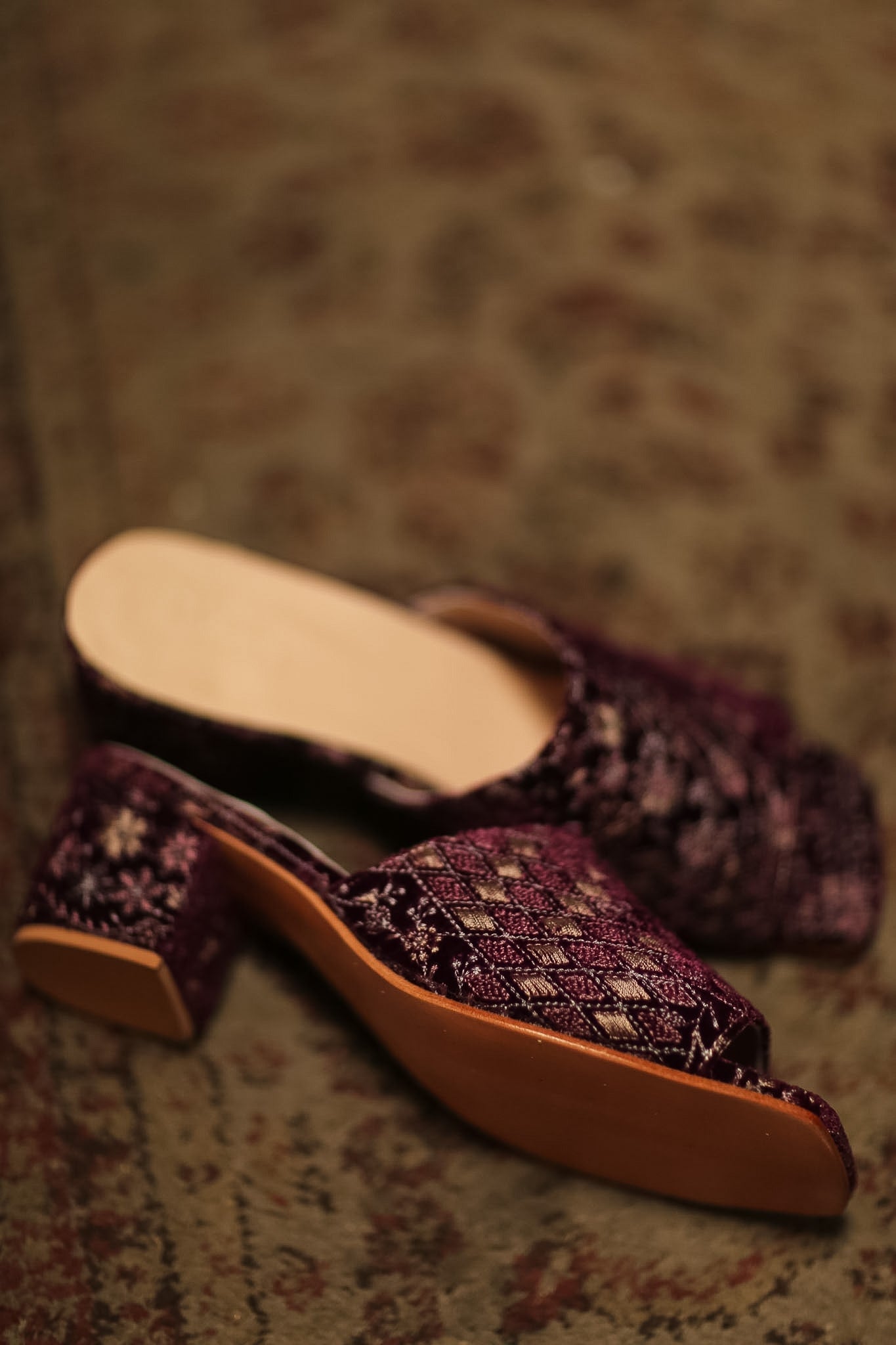EMBROIDERED VELVET HEELED MULES JARISSA - BANGKOK TAILOR CLOTHING STORE - HANDMADE CLOTHING
