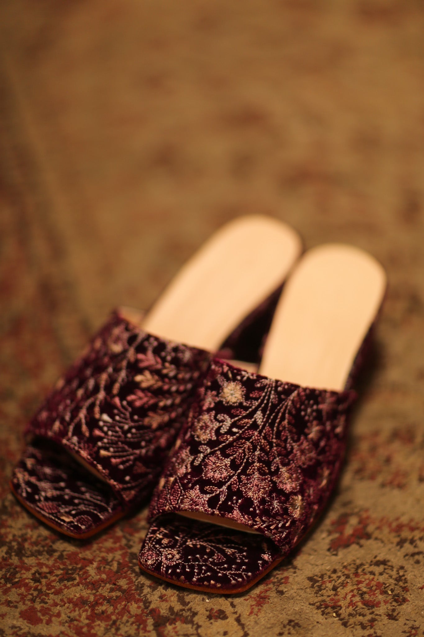 EMBROIDERED VELVET HEELED MULES JARISSA - BANGKOK TAILOR CLOTHING STORE - HANDMADE CLOTHING