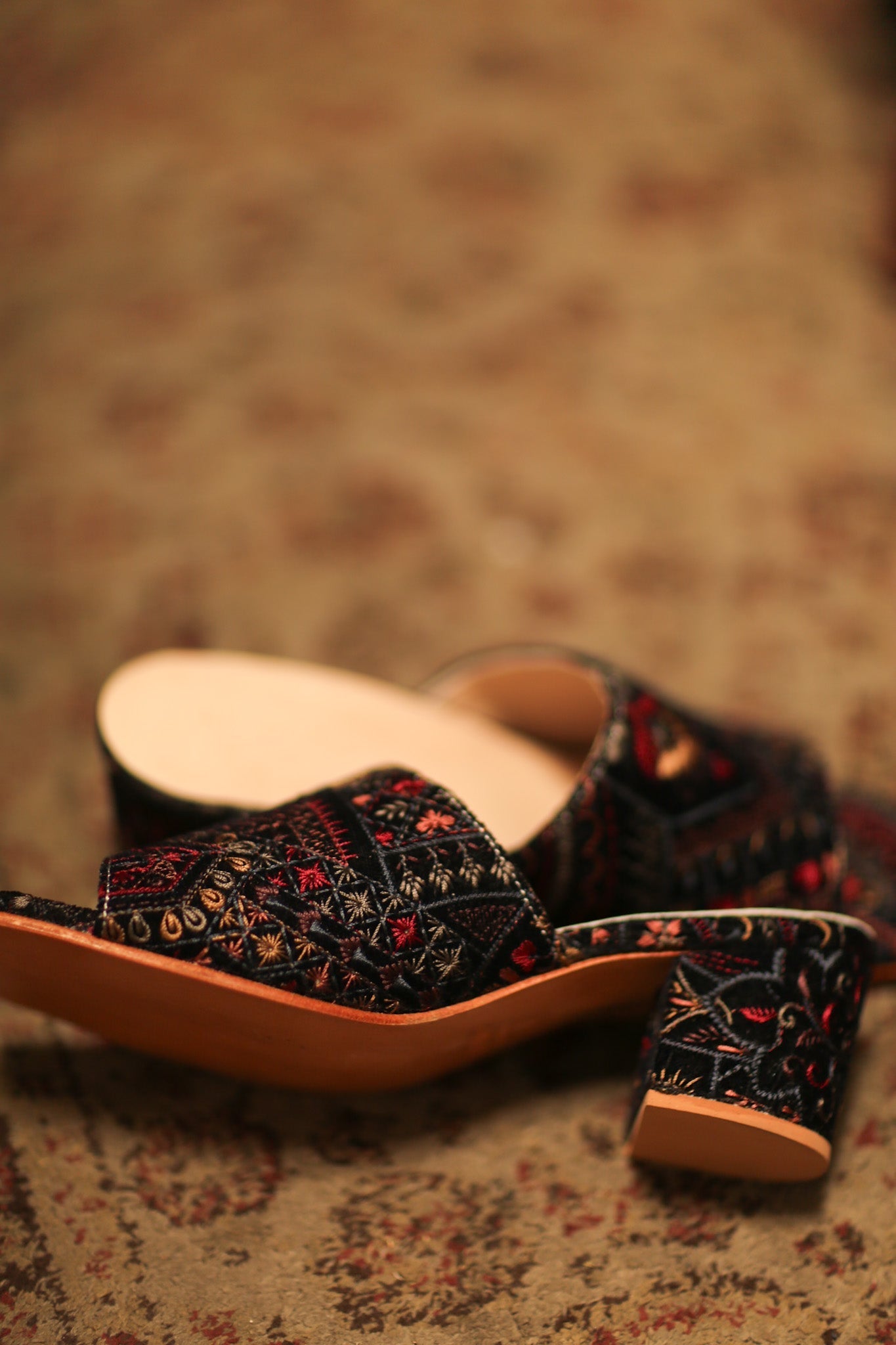 EMBROIDERED VELVET HEELED MULES LORINDA - BANGKOK TAILOR CLOTHING STORE - HANDMADE CLOTHING