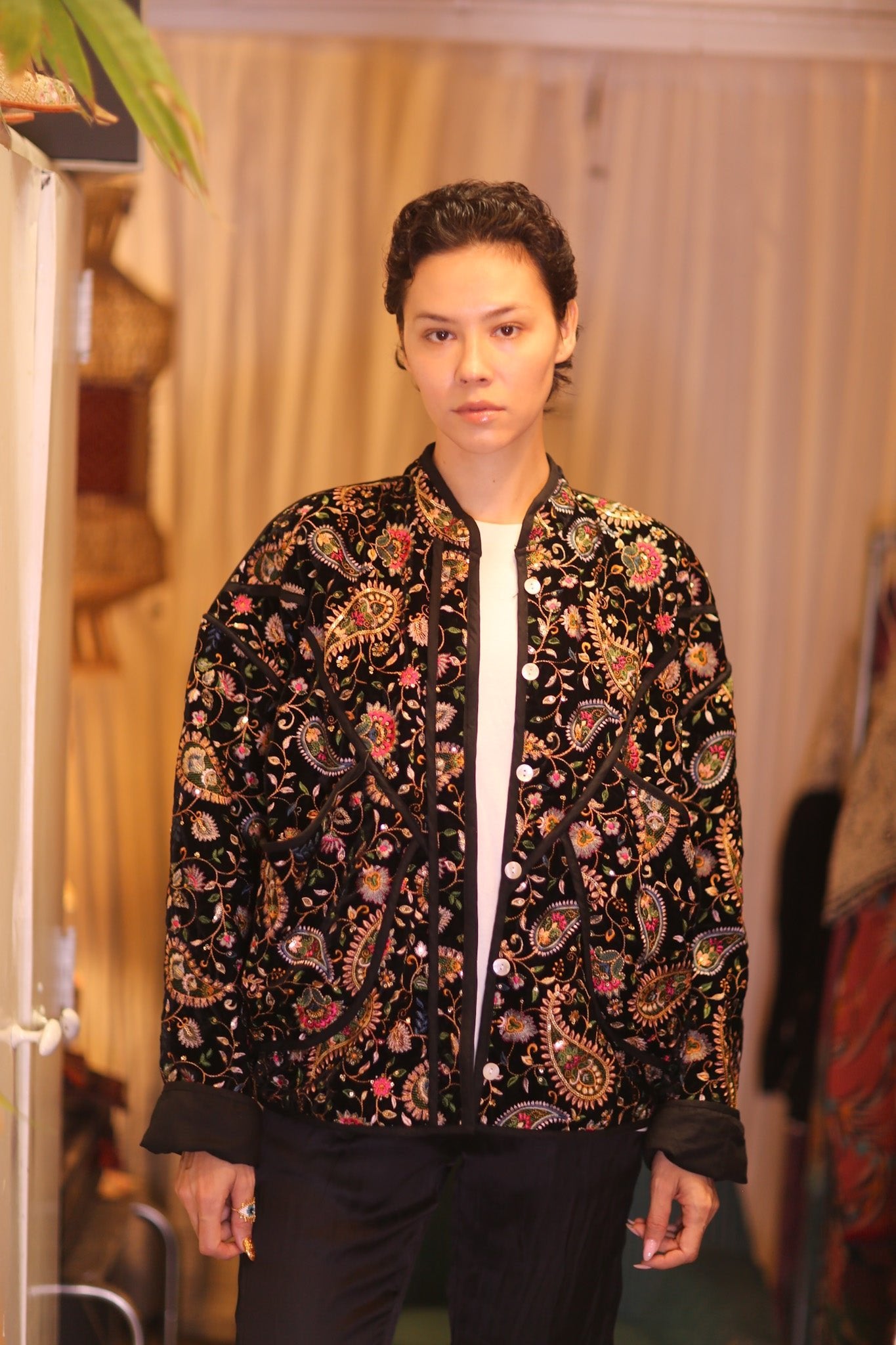 EMBROIDERED VELVET JACKET HYO - BANGKOK TAILOR CLOTHING STORE - HANDMADE CLOTHING