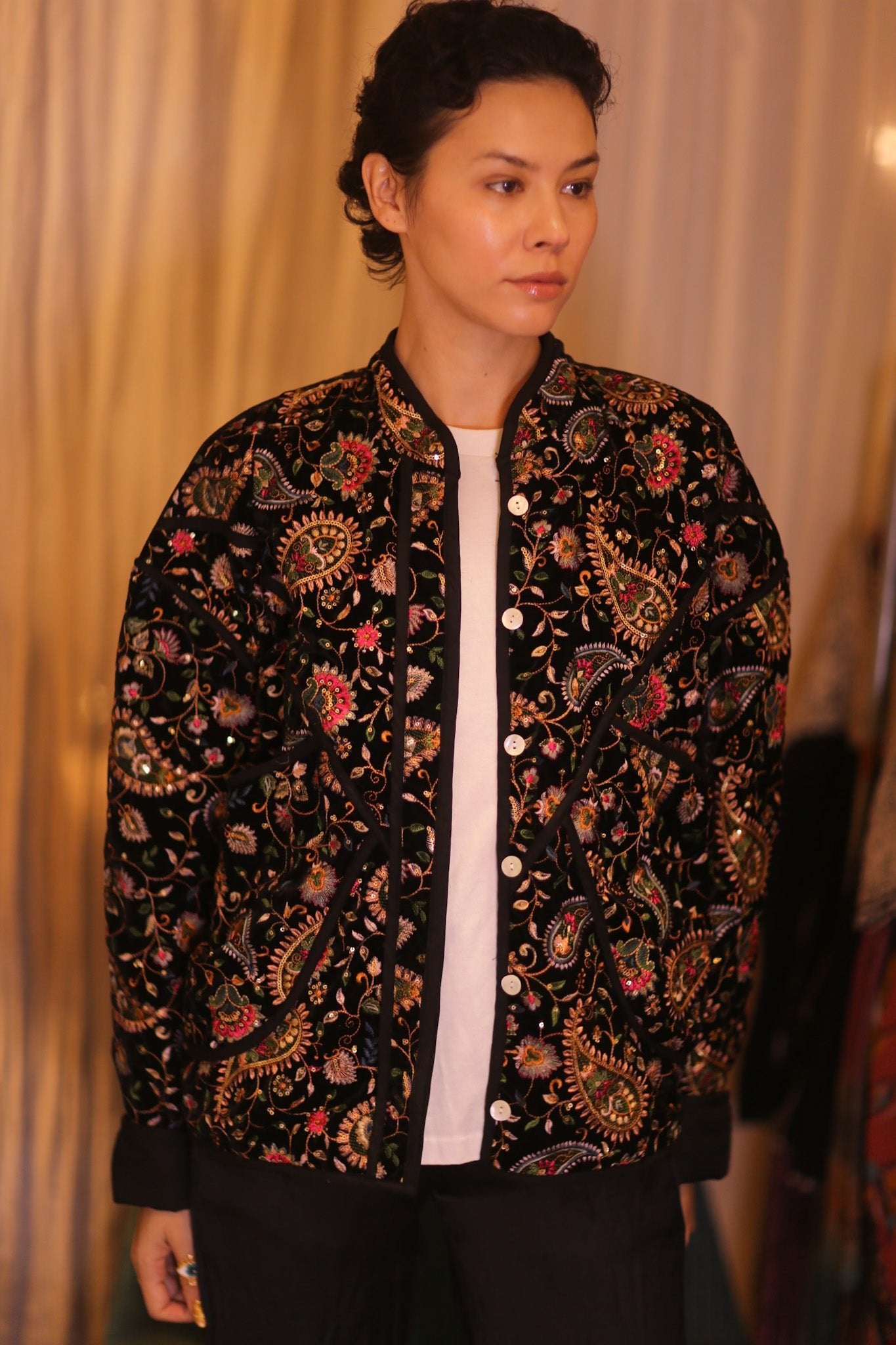 EMBROIDERED VELVET JACKET HYO - BANGKOK TAILOR CLOTHING STORE - HANDMADE CLOTHING