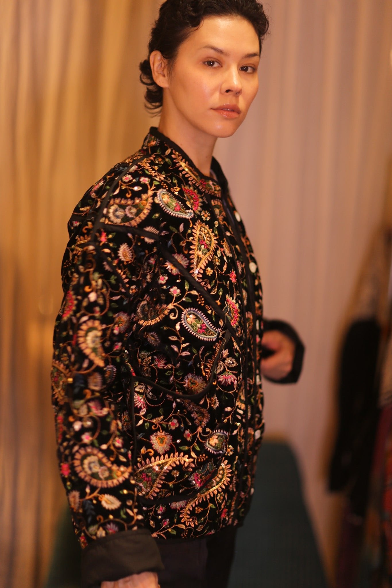 EMBROIDERED VELVET JACKET HYO - BANGKOK TAILOR CLOTHING STORE - HANDMADE CLOTHING