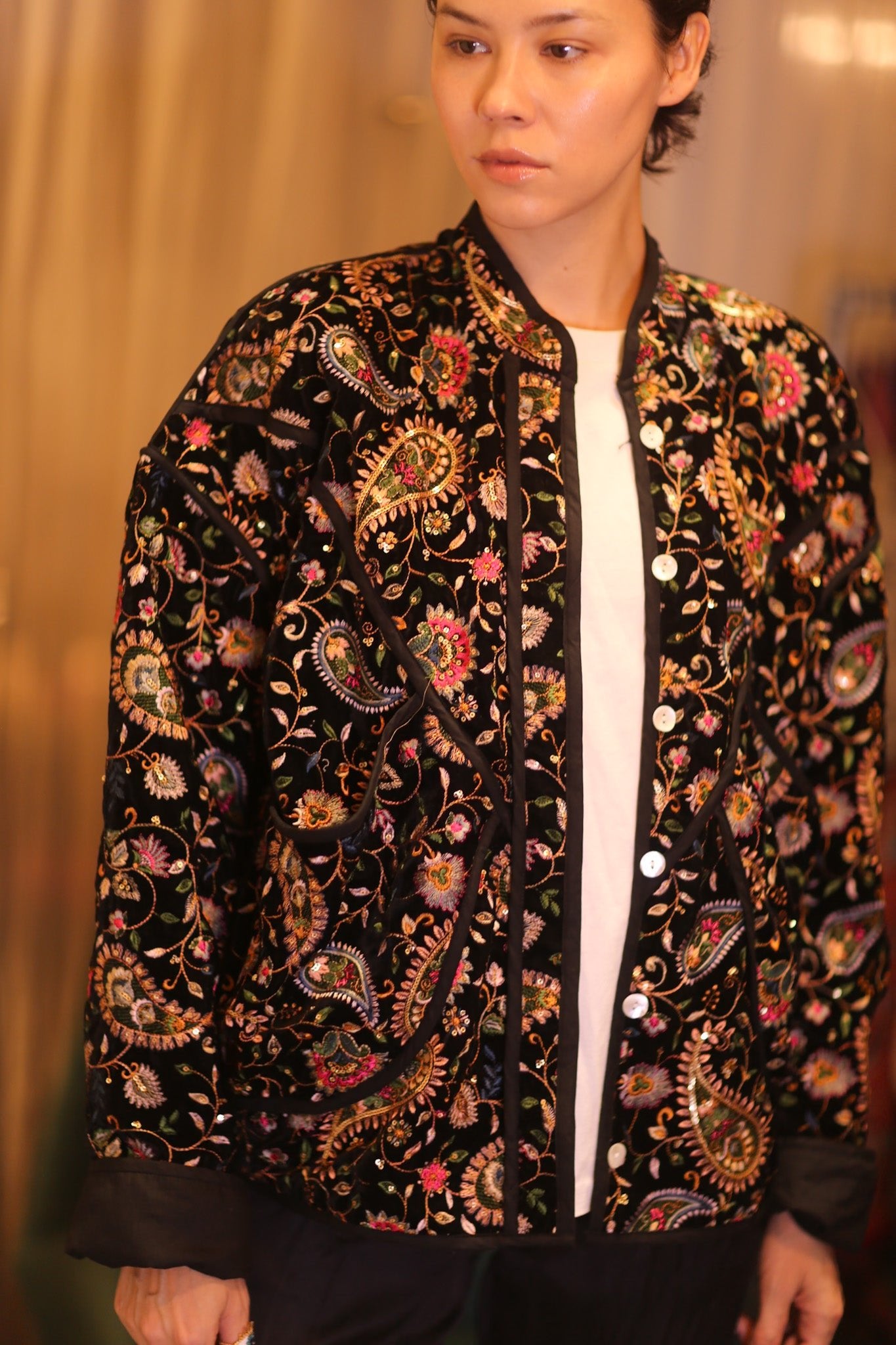EMBROIDERED VELVET JACKET HYO - BANGKOK TAILOR CLOTHING STORE - HANDMADE CLOTHING
