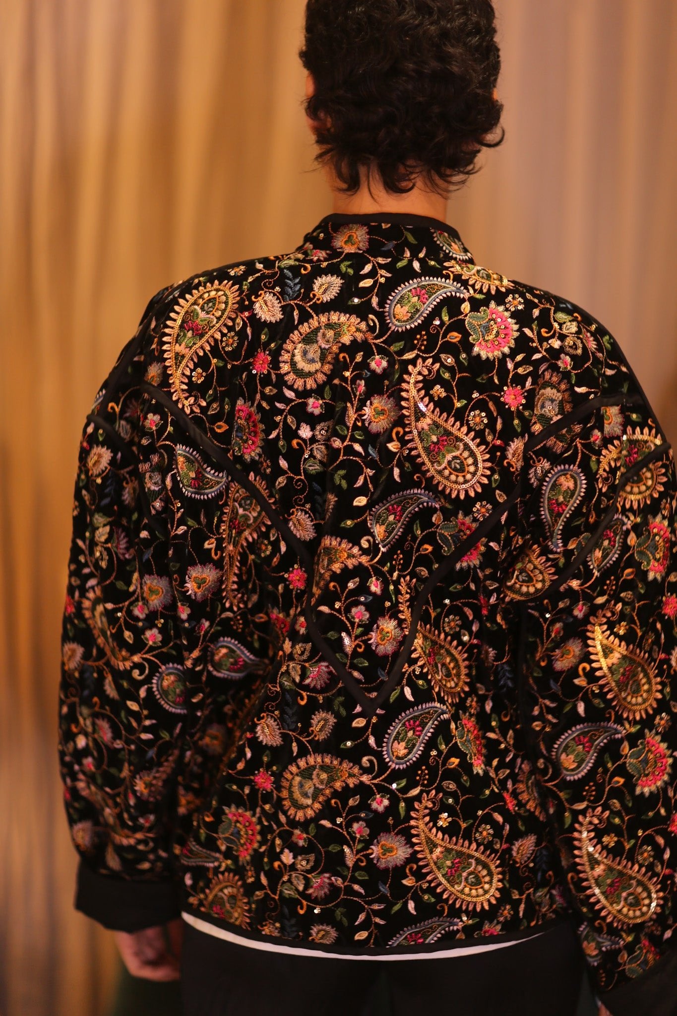 EMBROIDERED VELVET JACKET HYO - BANGKOK TAILOR CLOTHING STORE - HANDMADE CLOTHING