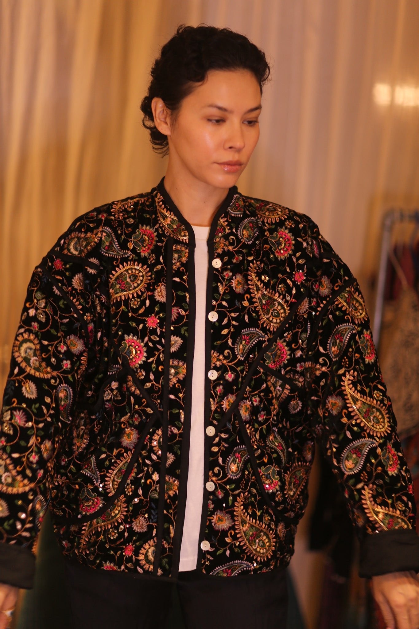 EMBROIDERED VELVET JACKET HYO - BANGKOK TAILOR CLOTHING STORE - HANDMADE CLOTHING