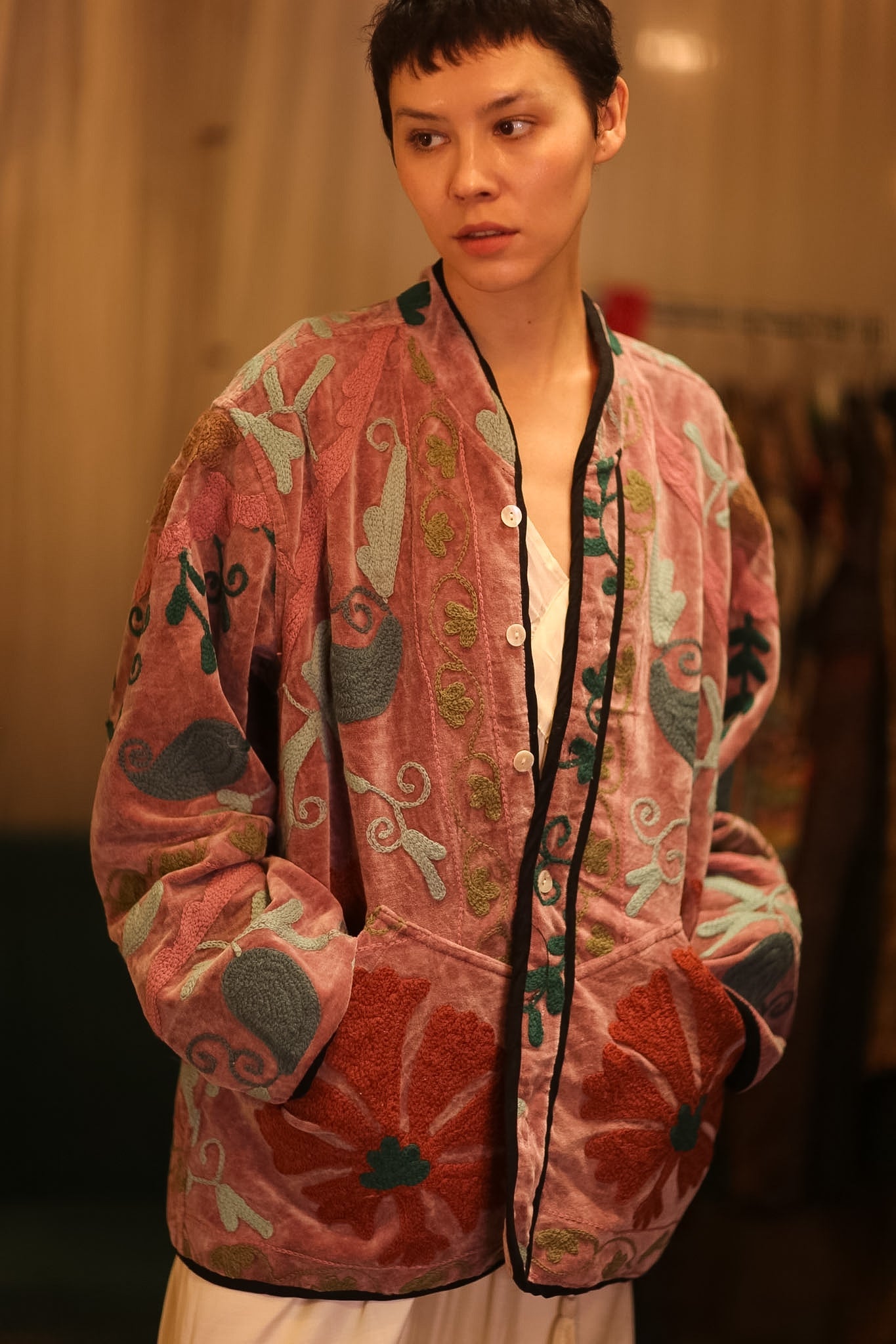 EMBROIDERED VELVET JACKET LADA - BANGKOK TAILOR CLOTHING STORE - HANDMADE CLOTHING