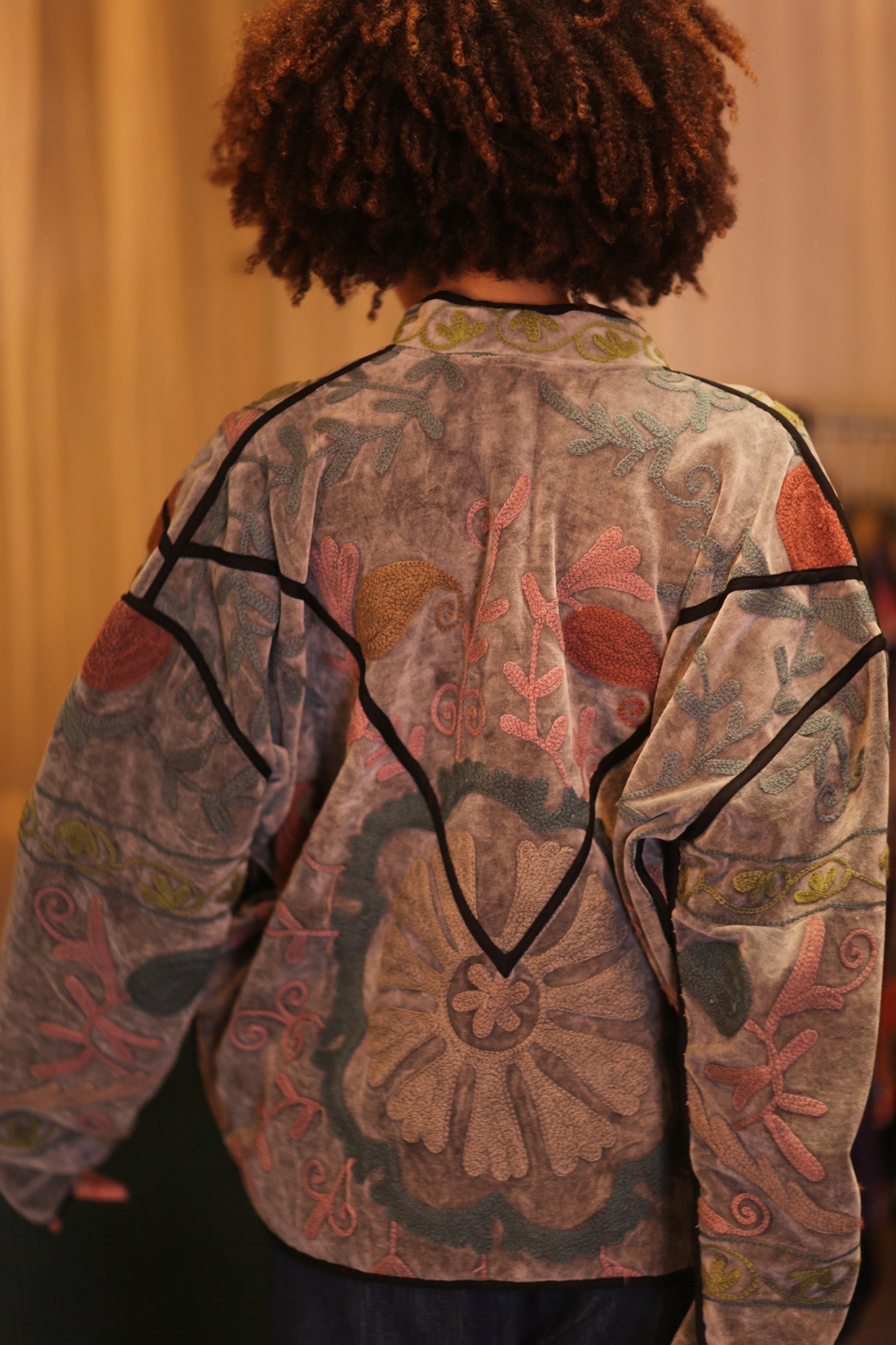 EMBROIDERED VELVET JACKET MOEYATE - BANGKOK TAILOR CLOTHING STORE - HANDMADE CLOTHING