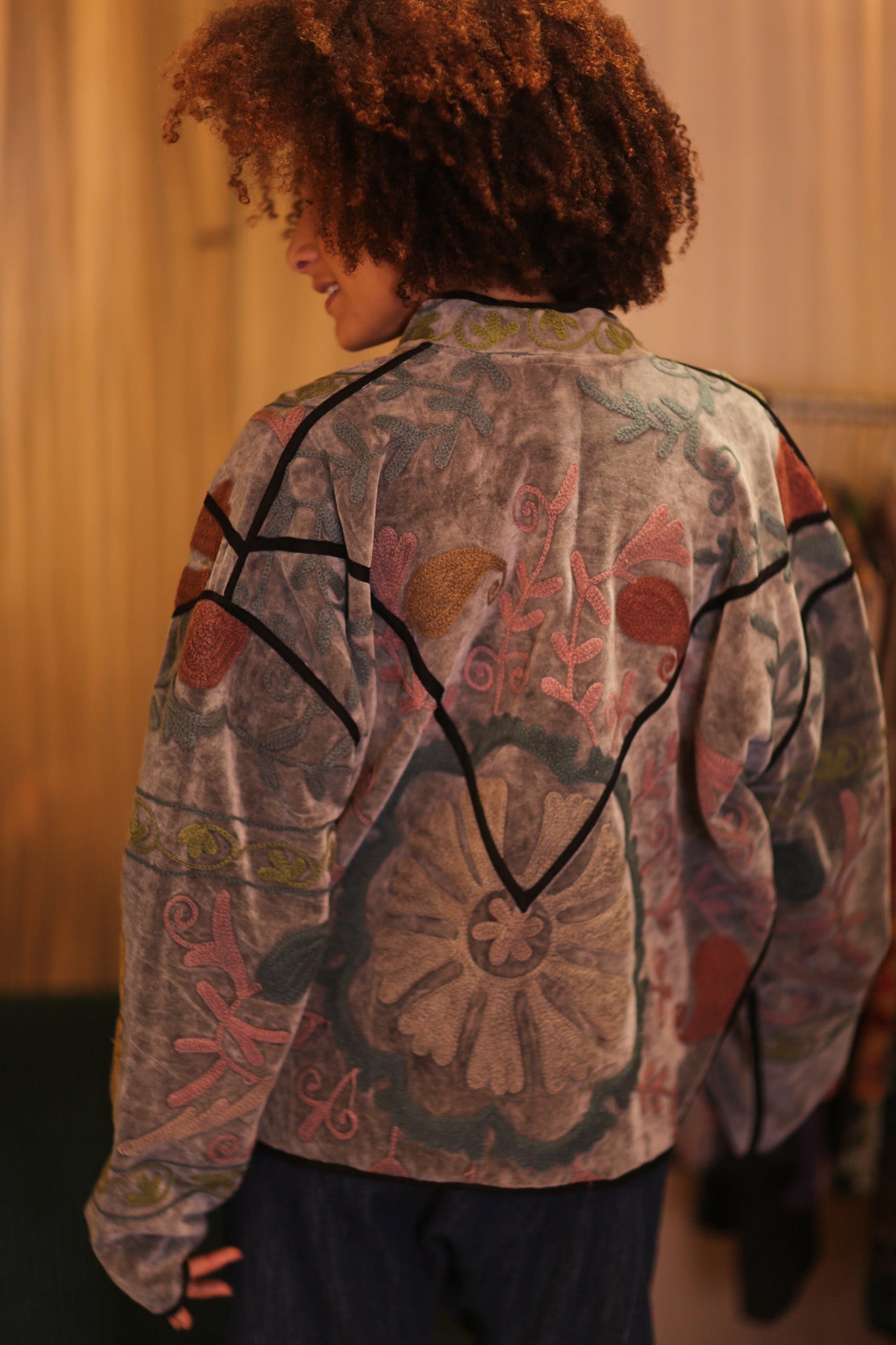EMBROIDERED VELVET JACKET MOEYATE - BANGKOK TAILOR CLOTHING STORE - HANDMADE CLOTHING