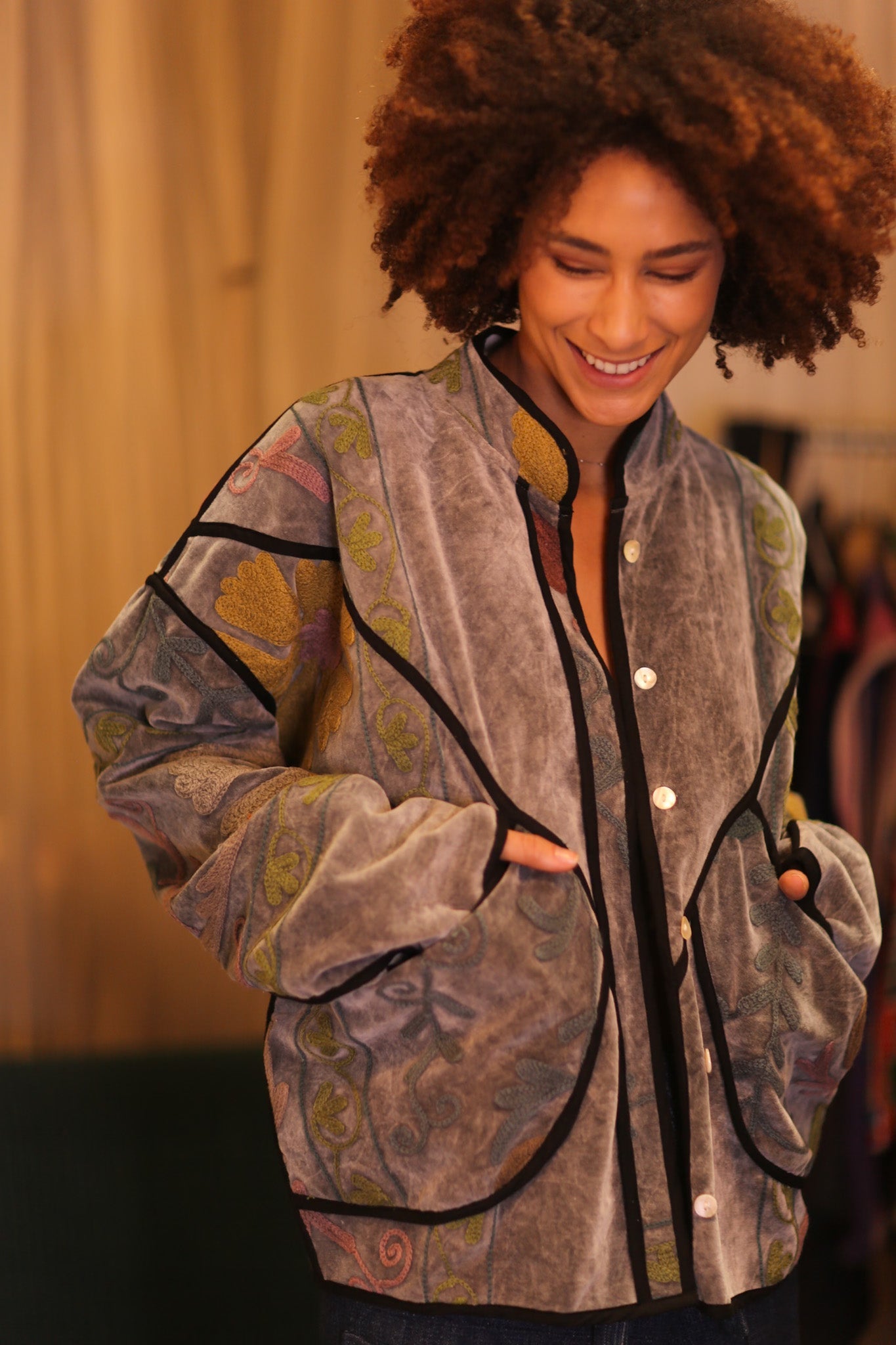 EMBROIDERED VELVET JACKET MOEYATE - BANGKOK TAILOR CLOTHING STORE - HANDMADE CLOTHING