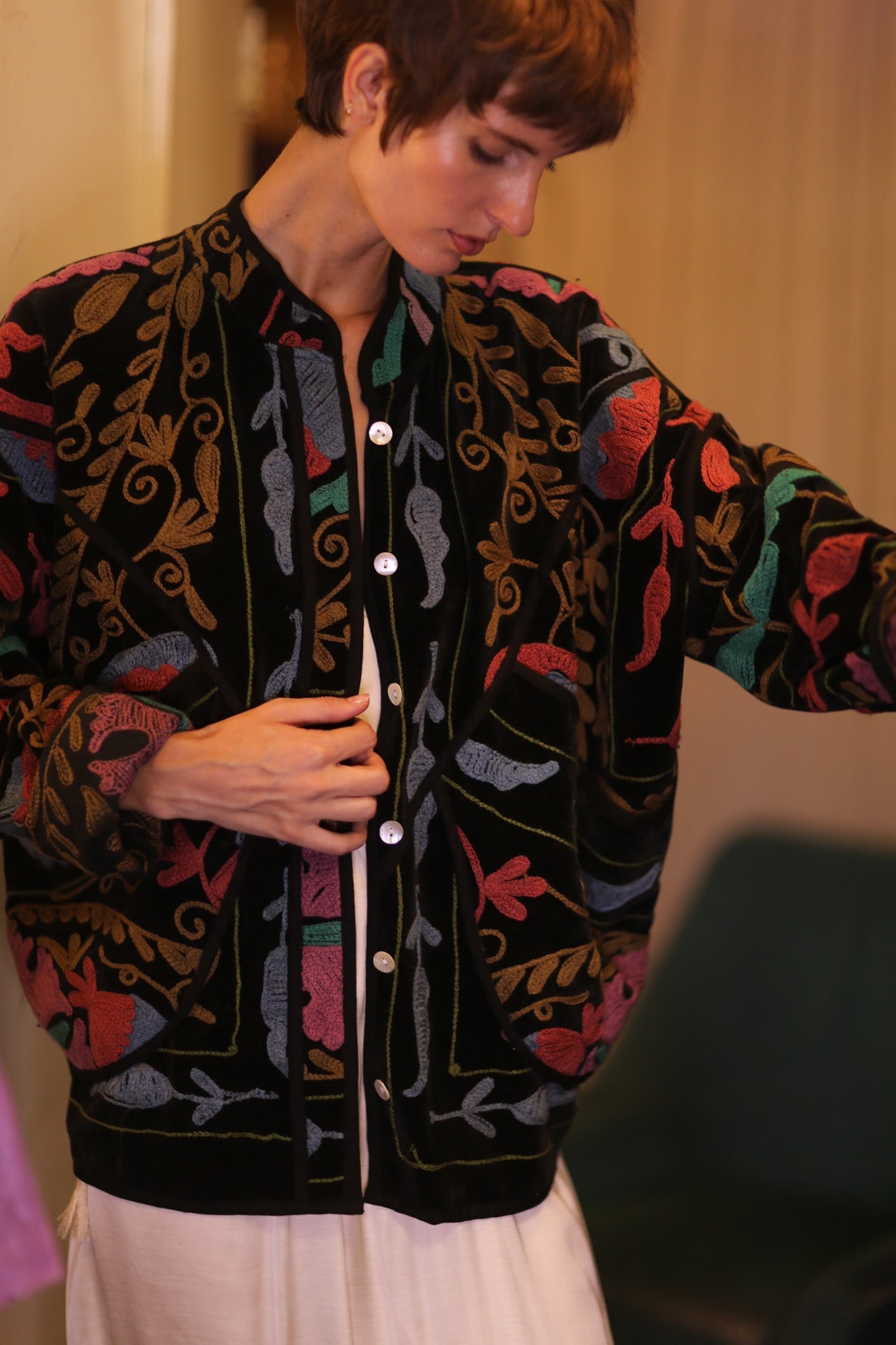 EMBROIDERED VELVET JACKET VIVID - BANGKOK TAILOR CLOTHING STORE - HANDMADE CLOTHING