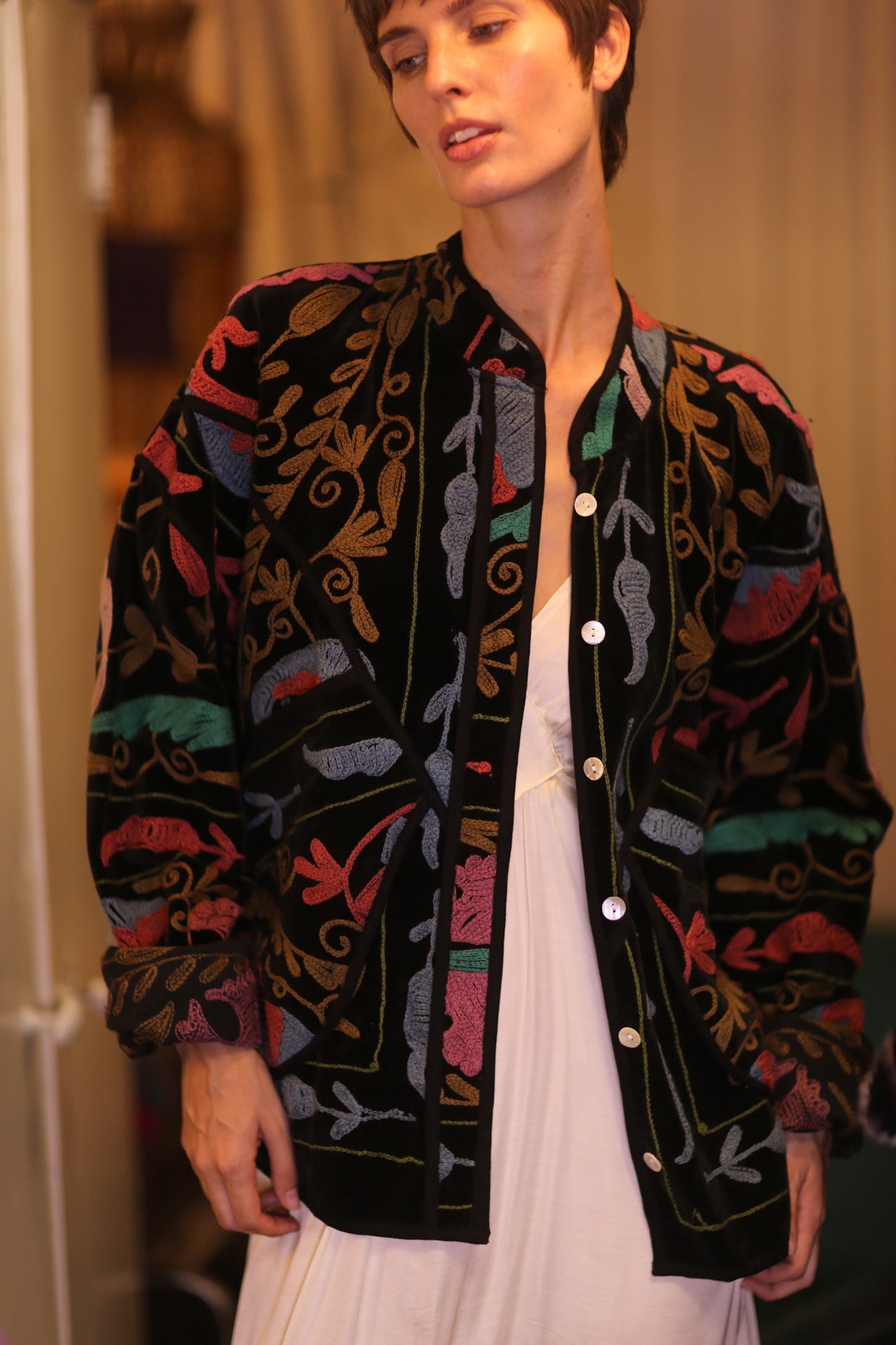 EMBROIDERED VELVET JACKET VIVID - BANGKOK TAILOR CLOTHING STORE - HANDMADE CLOTHING