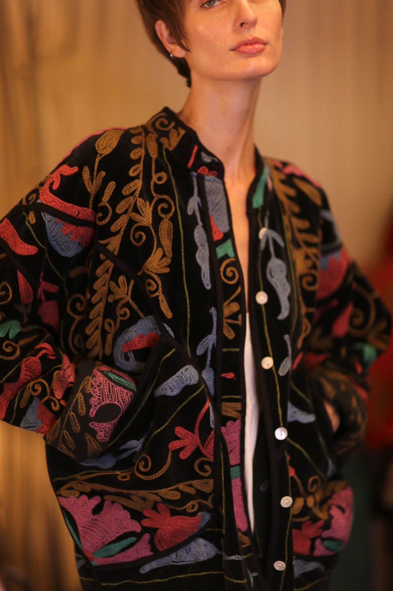 EMBROIDERED VELVET JACKET VIVID - BANGKOK TAILOR CLOTHING STORE - HANDMADE CLOTHING