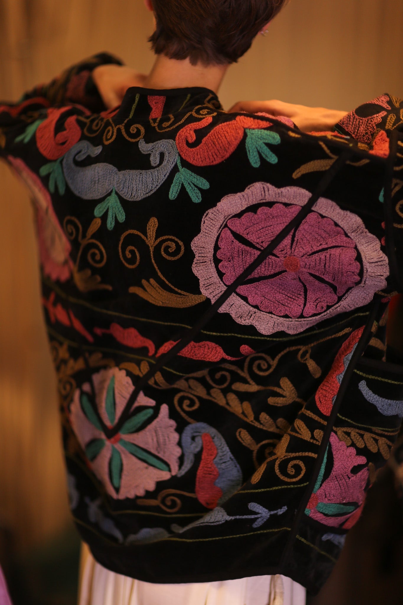 EMBROIDERED VELVET JACKET VIVID - BANGKOK TAILOR CLOTHING STORE - HANDMADE CLOTHING