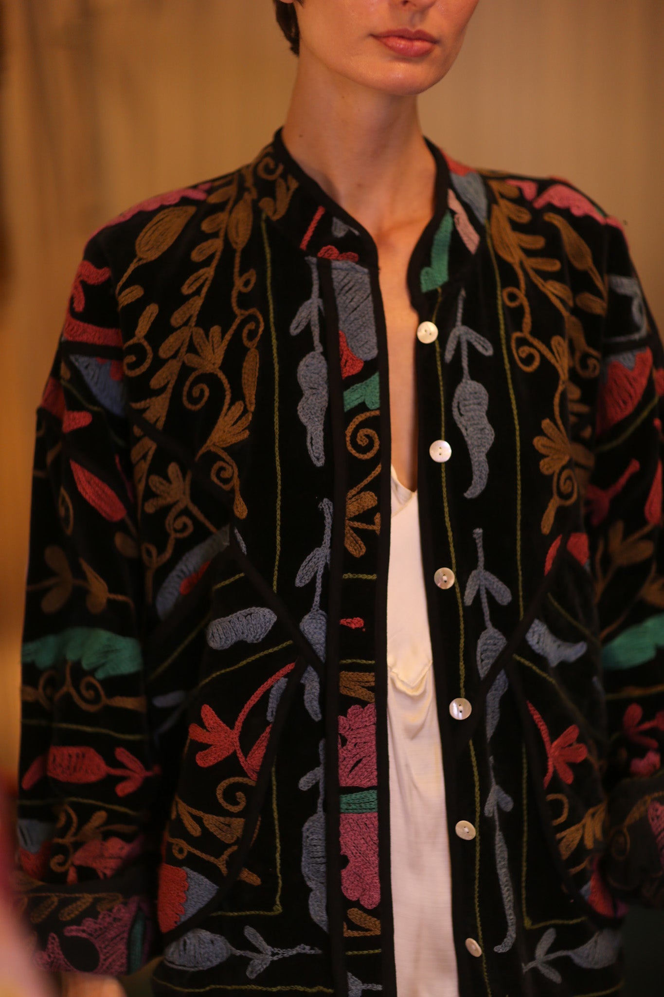 EMBROIDERED VELVET JACKET VIVID - BANGKOK TAILOR CLOTHING STORE - HANDMADE CLOTHING